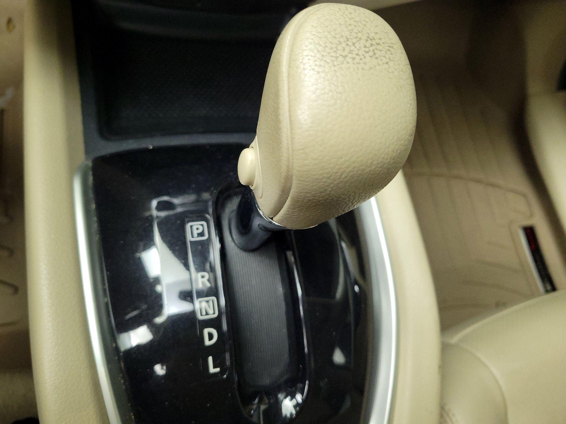 Thumbnail: 2014 Nissan Rogue - 18