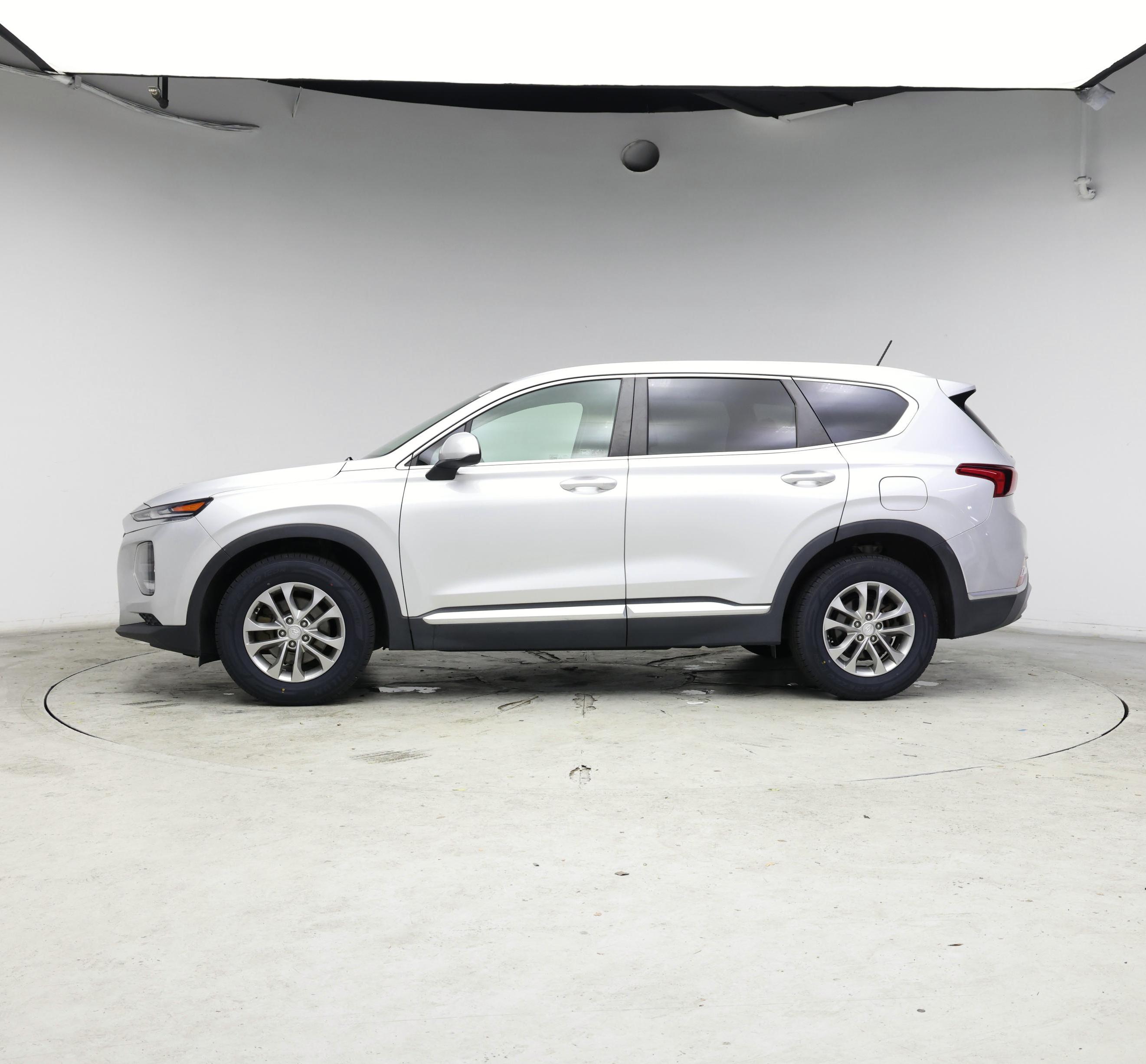 Thumbnail: 2019 Hyundai Santa Fe - 3