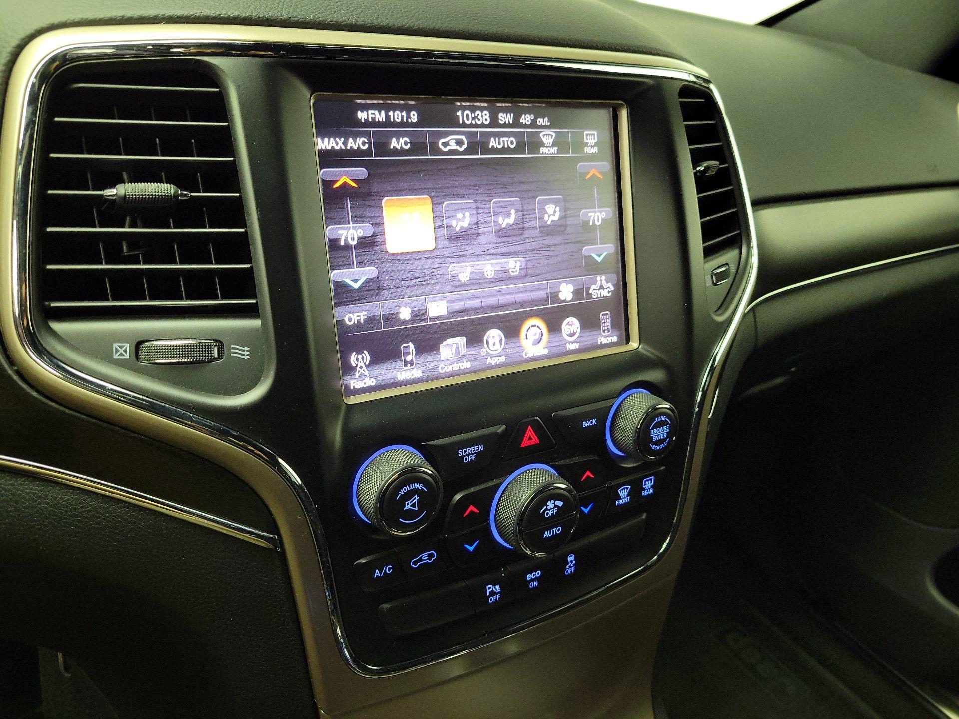 Thumbnail: 2015 Jeep Grand Cherokee - 16