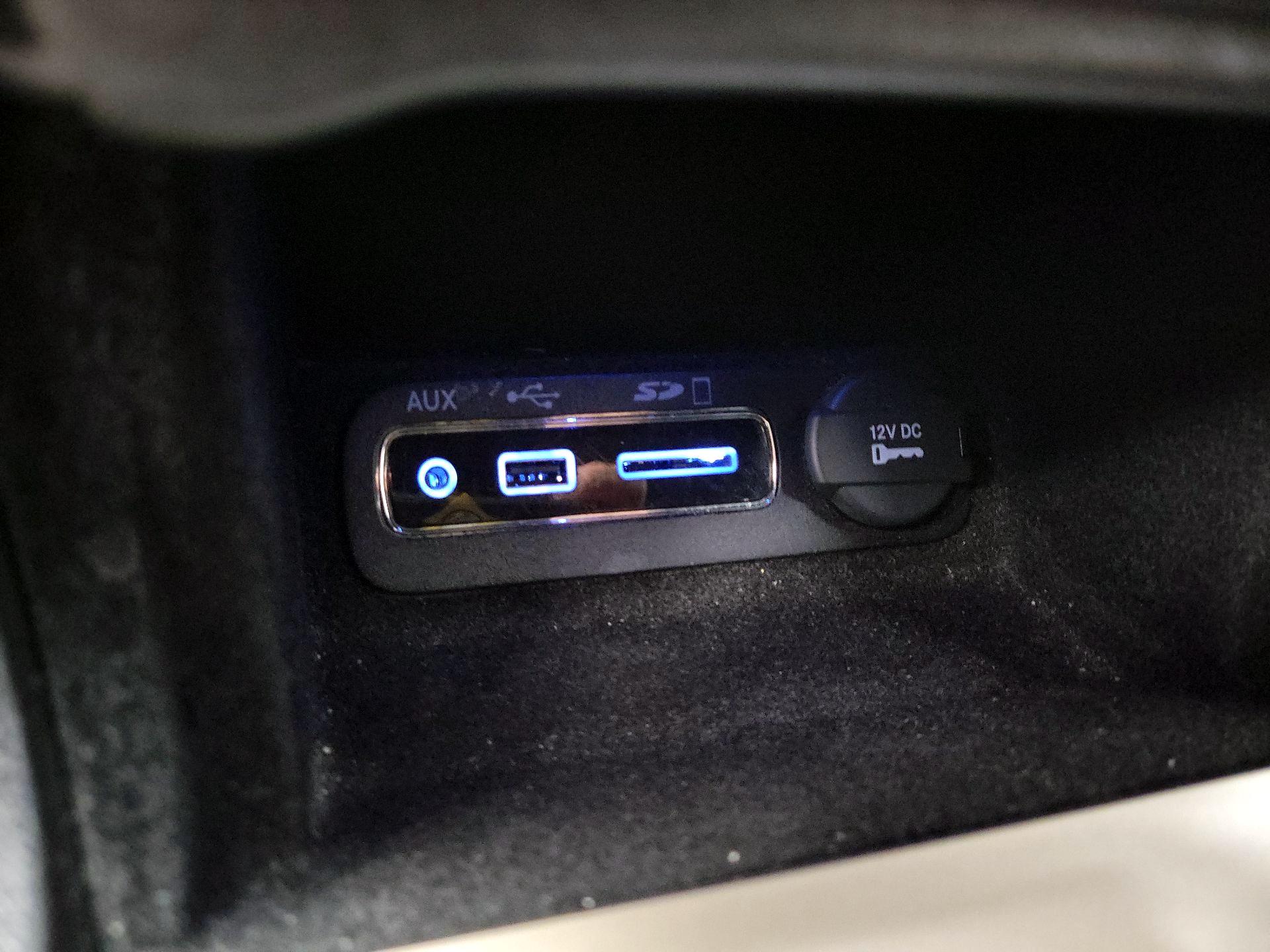 Thumbnail: 2015 Jeep Grand Cherokee - 18