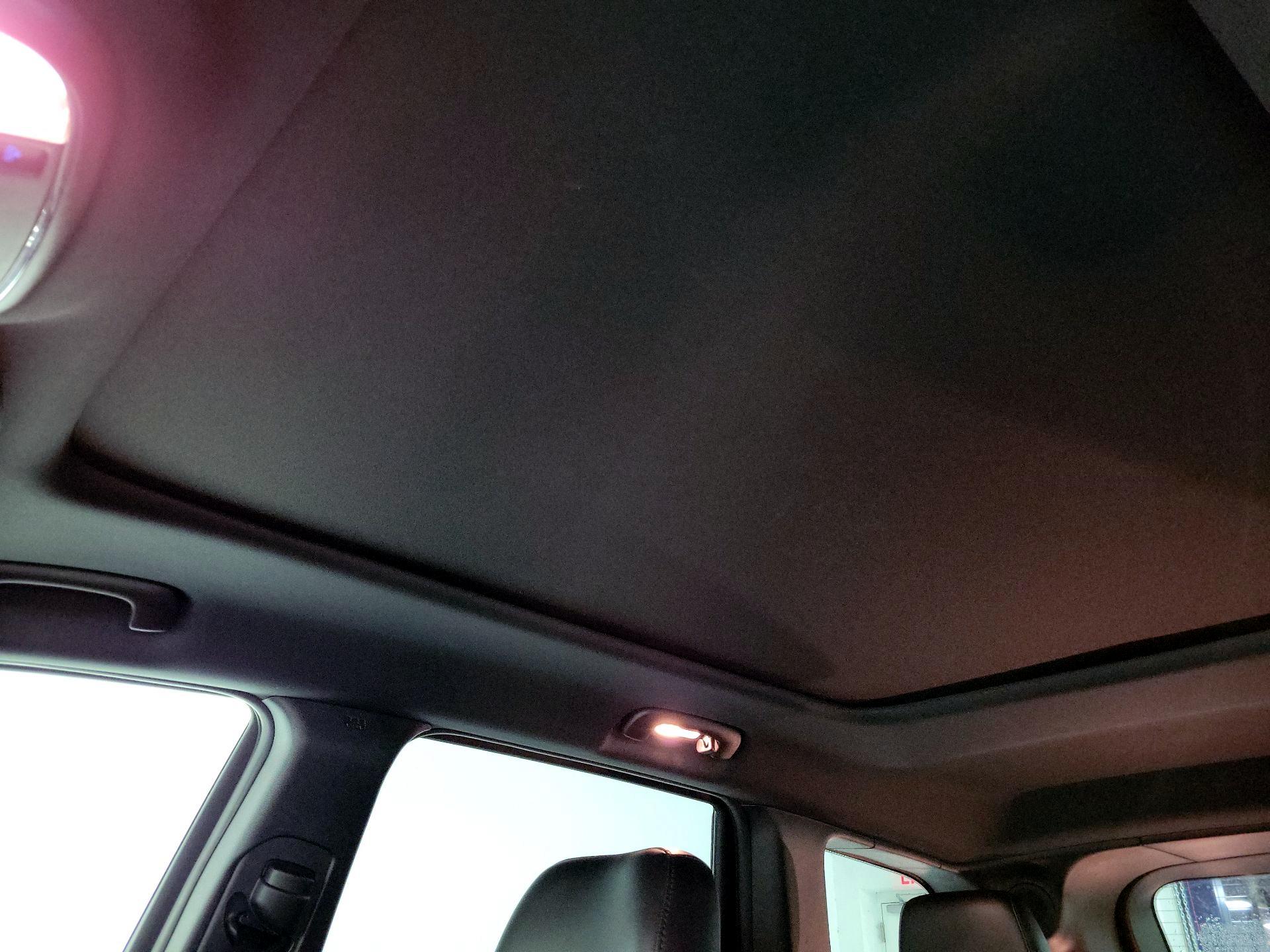 Thumbnail: 2015 Jeep Grand Cherokee - 19