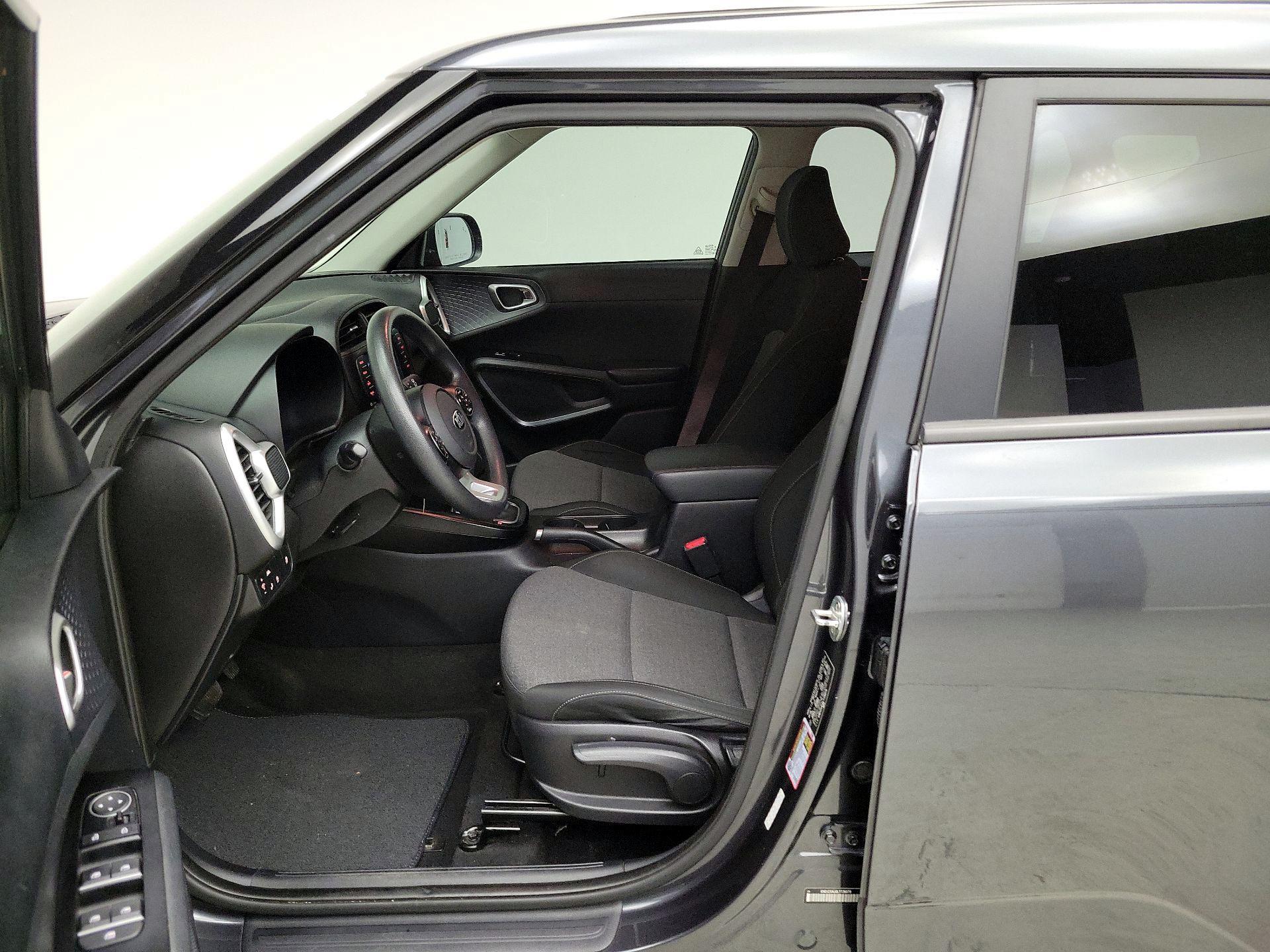 Thumbnail: 2020 Kia Soul - 11