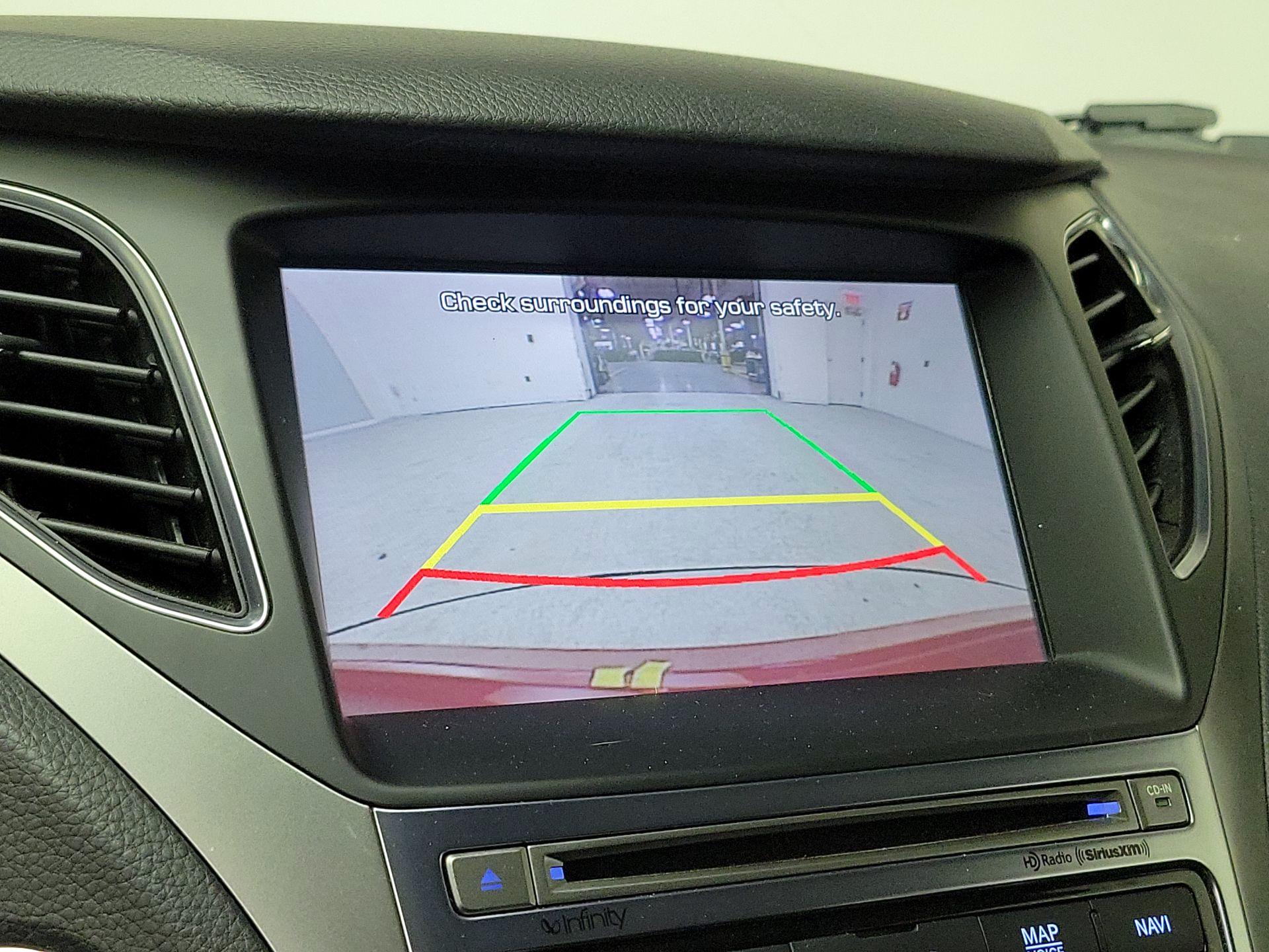 Thumbnail: 2016 Hyundai Azera - 14