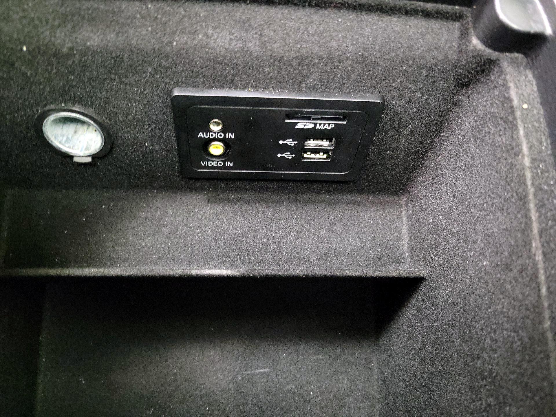 Thumbnail: 2017 INFINITI QX60 - 19