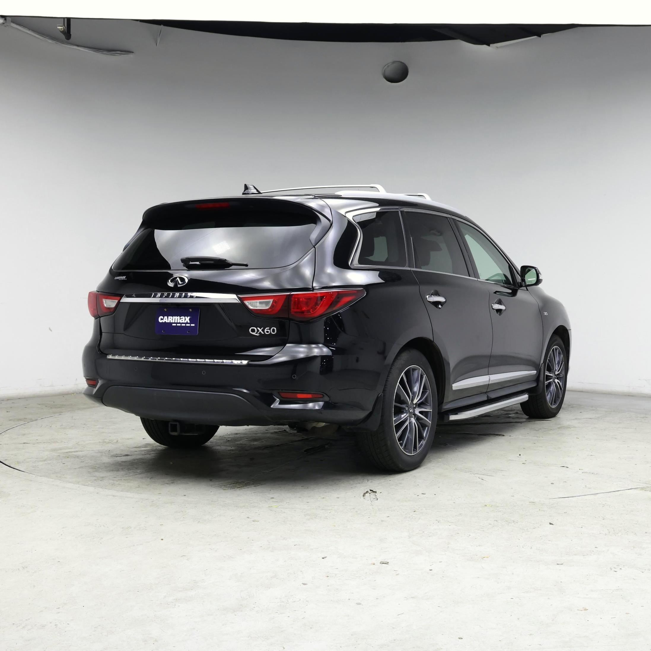 Thumbnail: 2017 INFINITI QX60 - 8