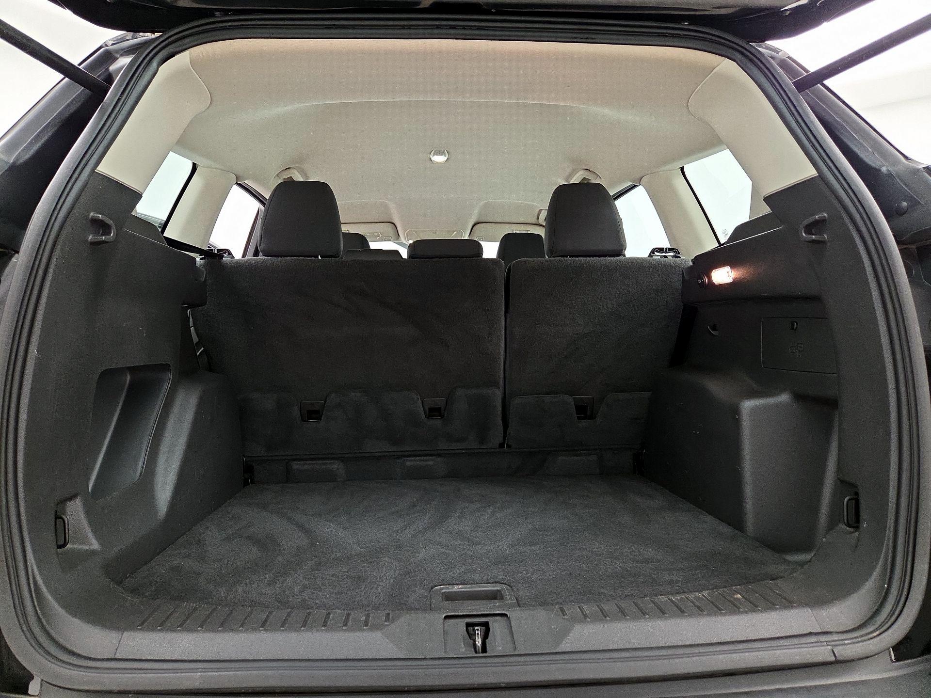 Thumbnail: 2016 Ford Escape - 20