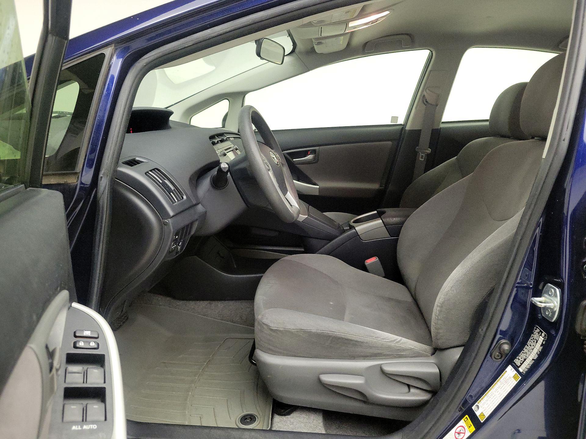 Thumbnail: 2014 Toyota Prius - 11