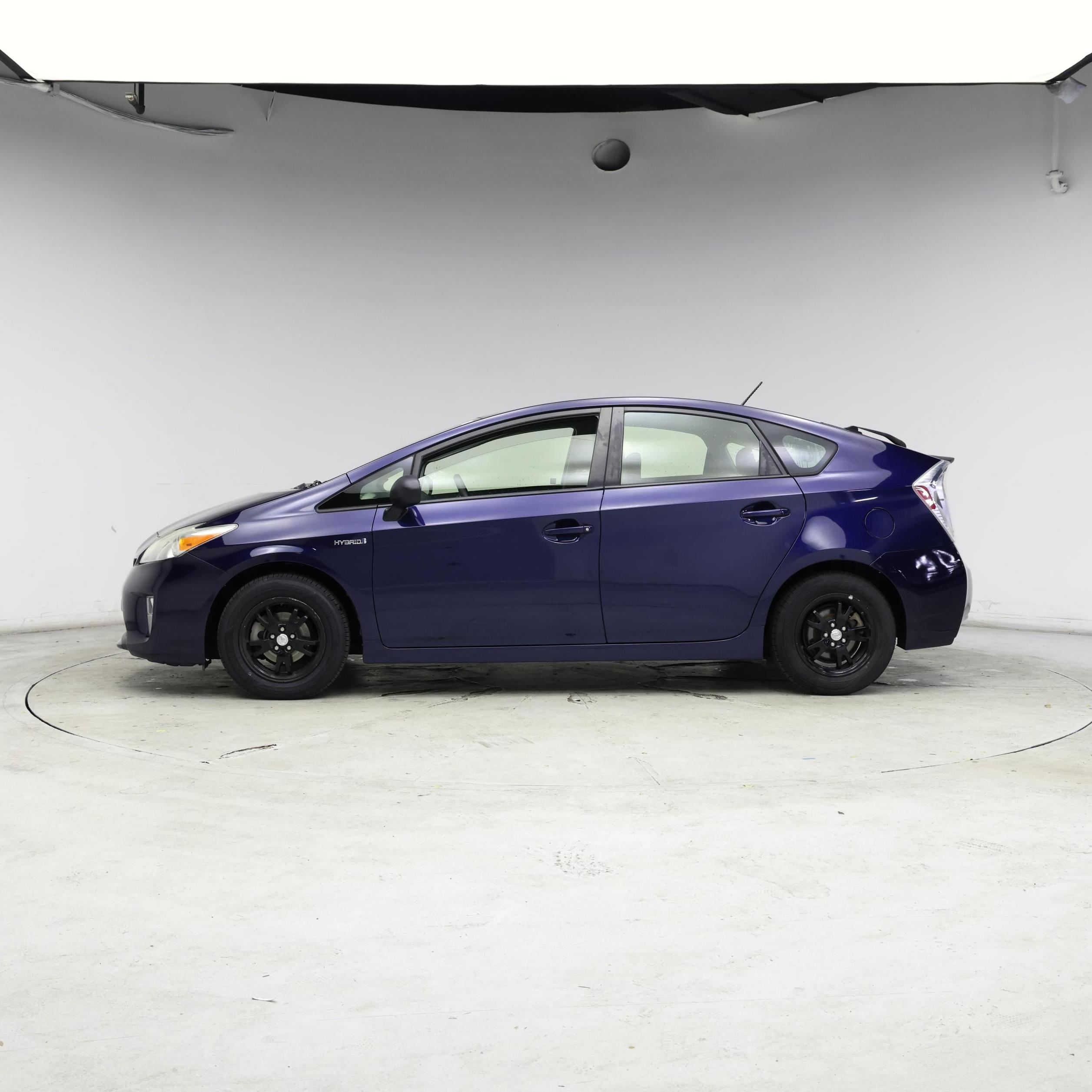 Thumbnail: 2014 Toyota Prius - 3