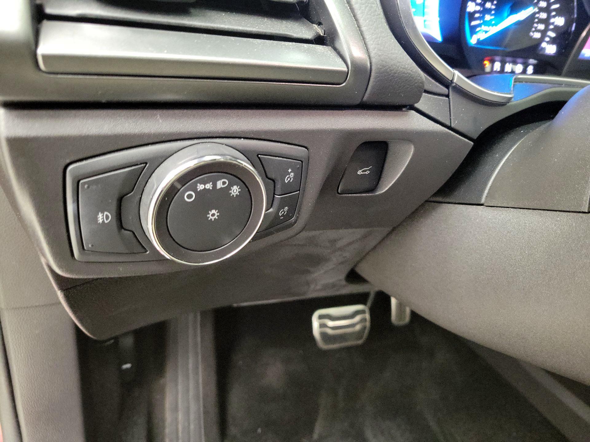 Thumbnail: 2014 Ford Fusion - 13