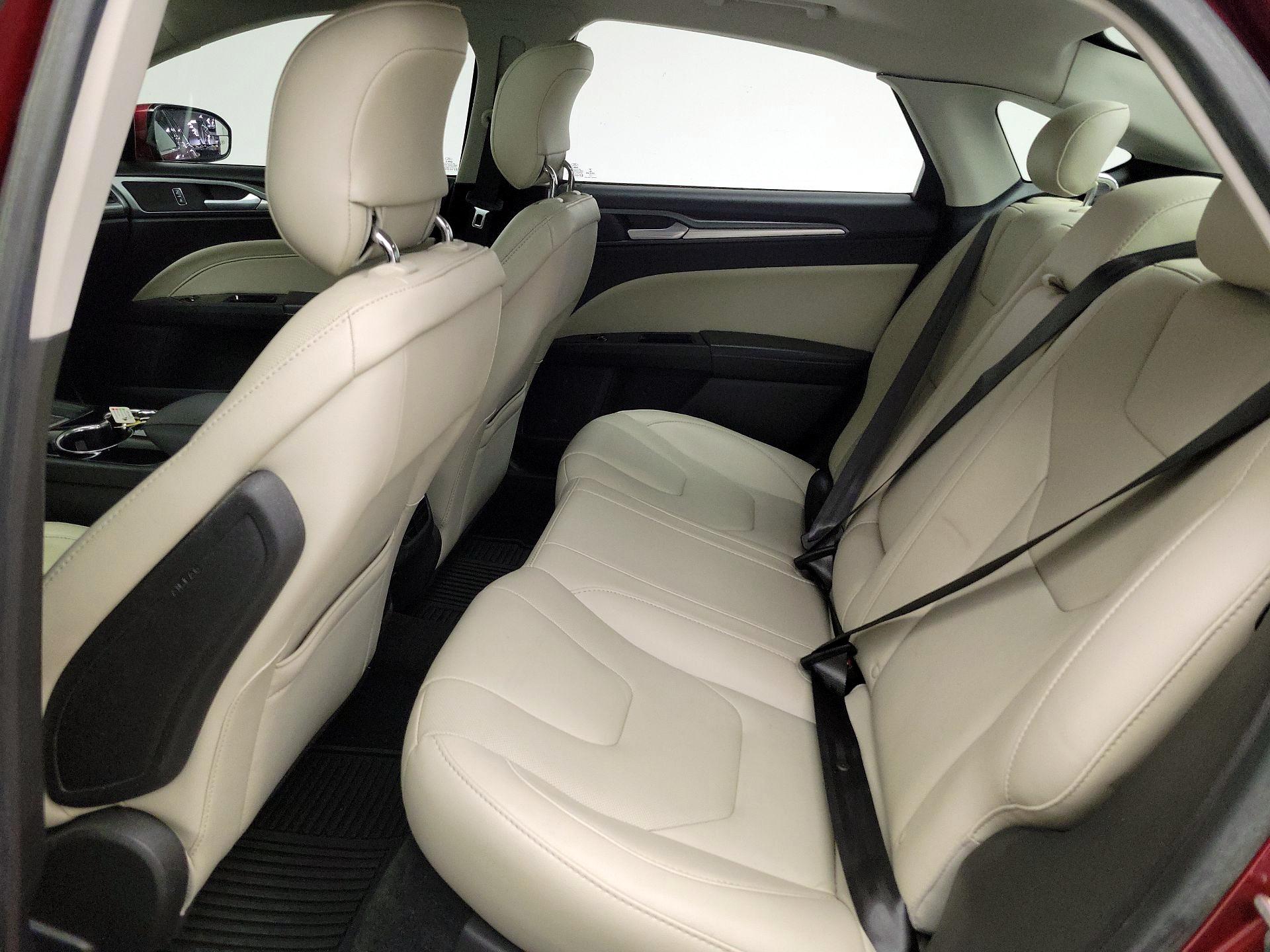 Thumbnail: 2014 Ford Fusion - 20