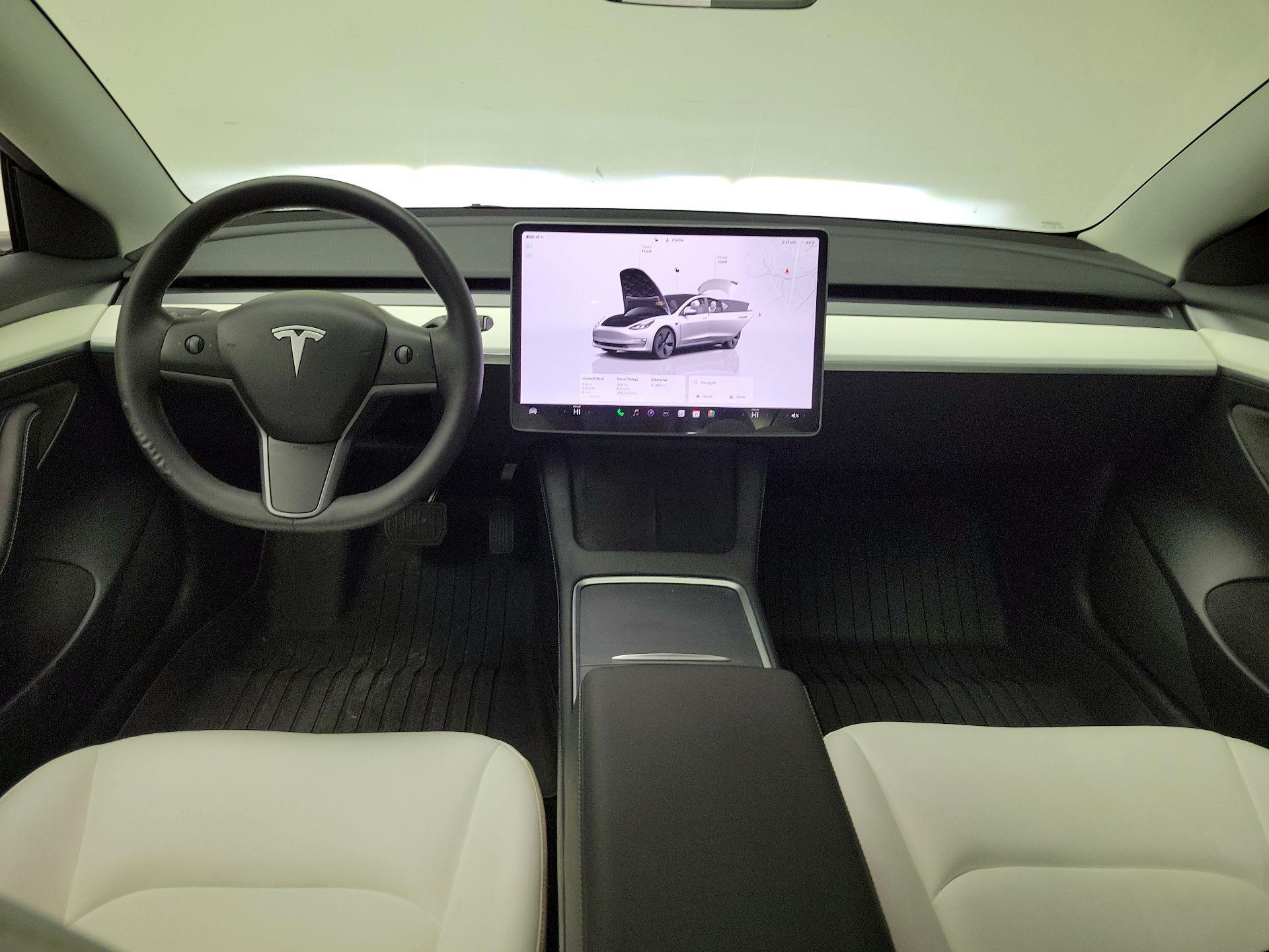 Thumbnail: 2023 Tesla Model 3 - 9