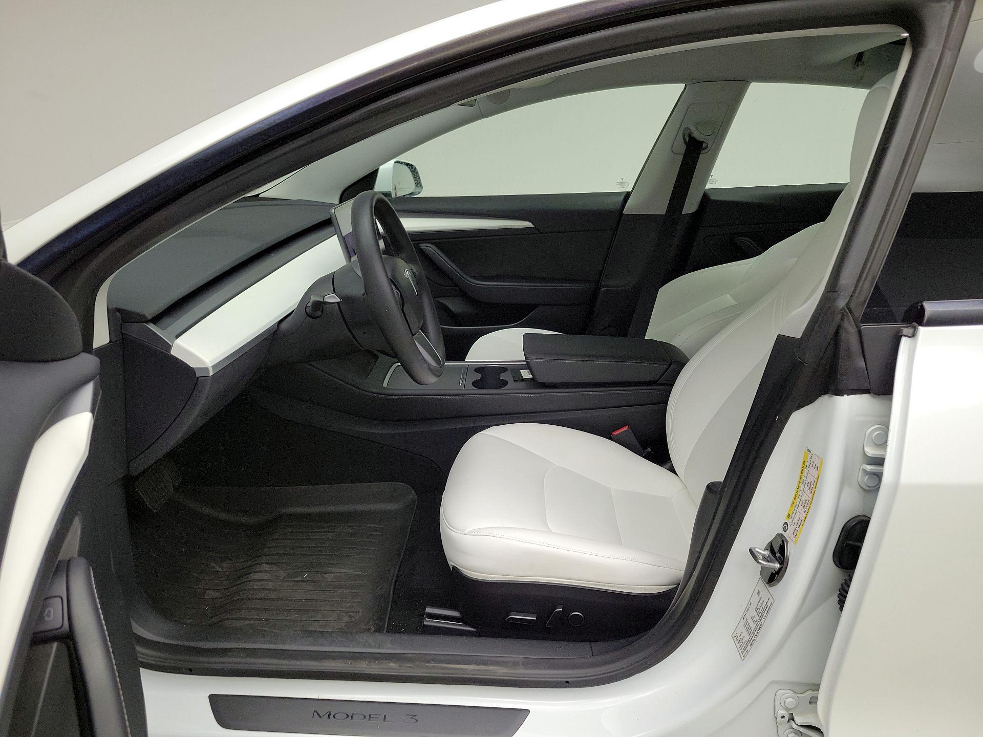 Thumbnail: 2023 Tesla Model 3 - 11