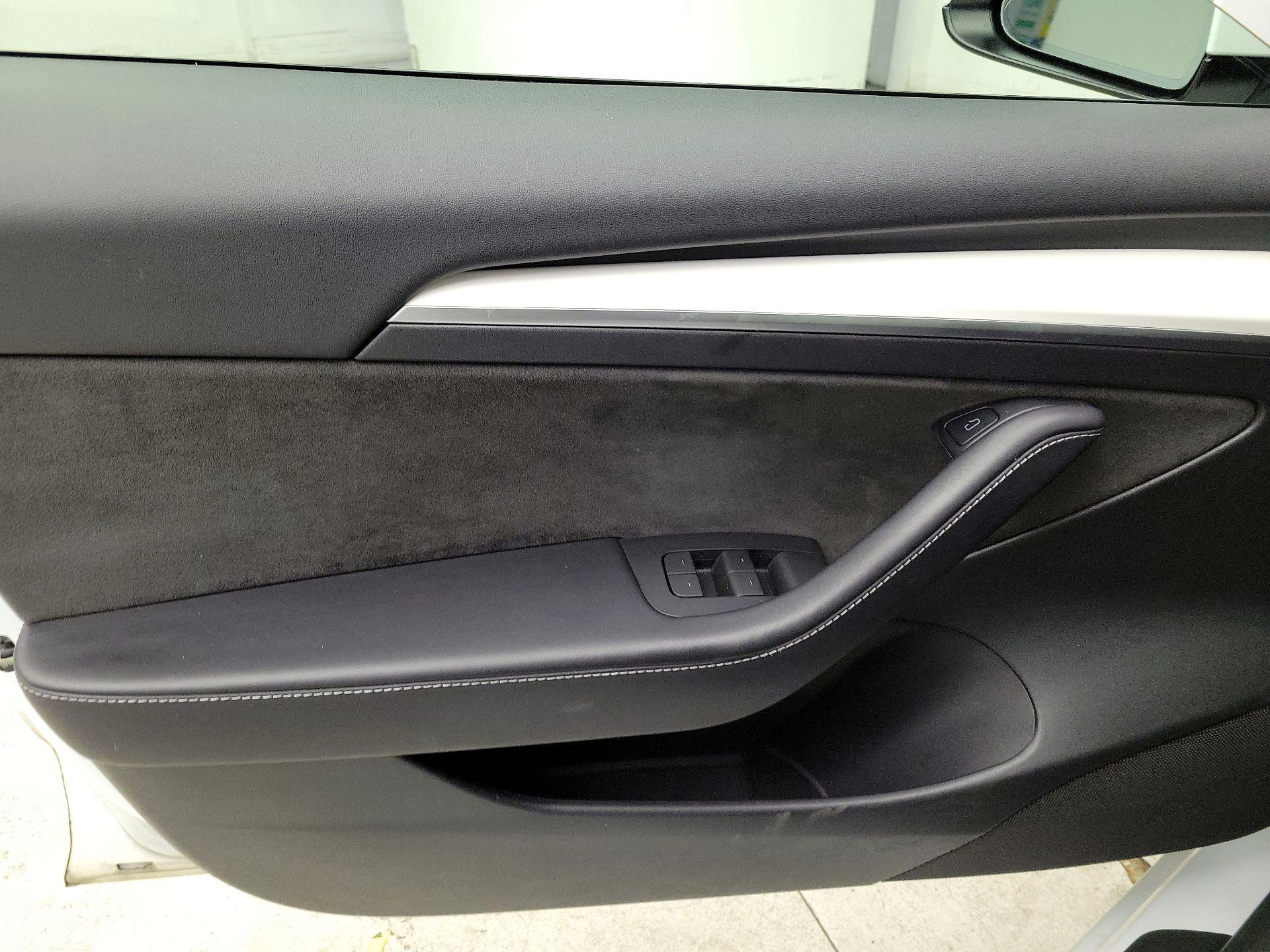 Thumbnail: 2023 Tesla Model 3 - 12