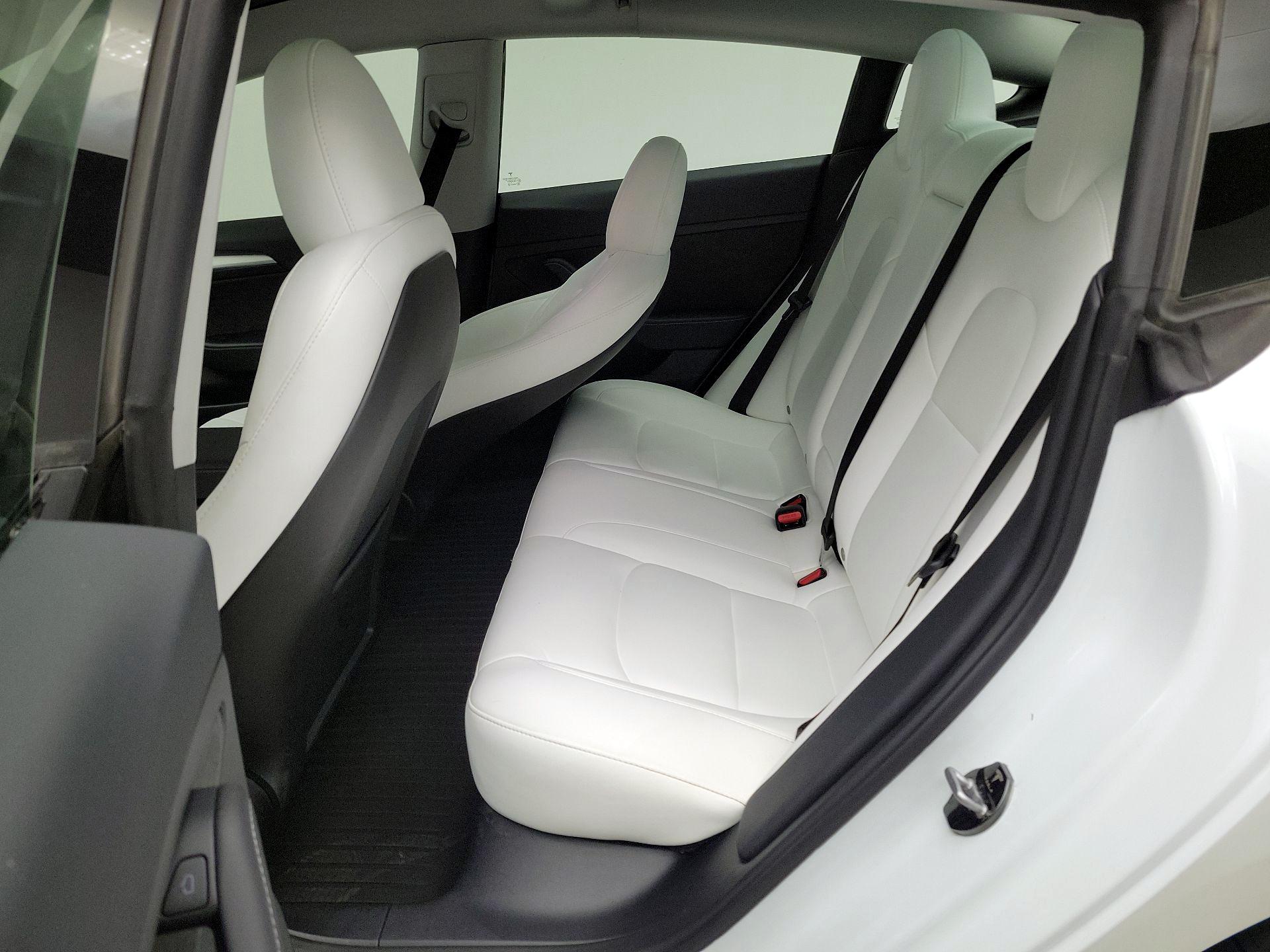 Thumbnail: 2023 Tesla Model 3 - 19