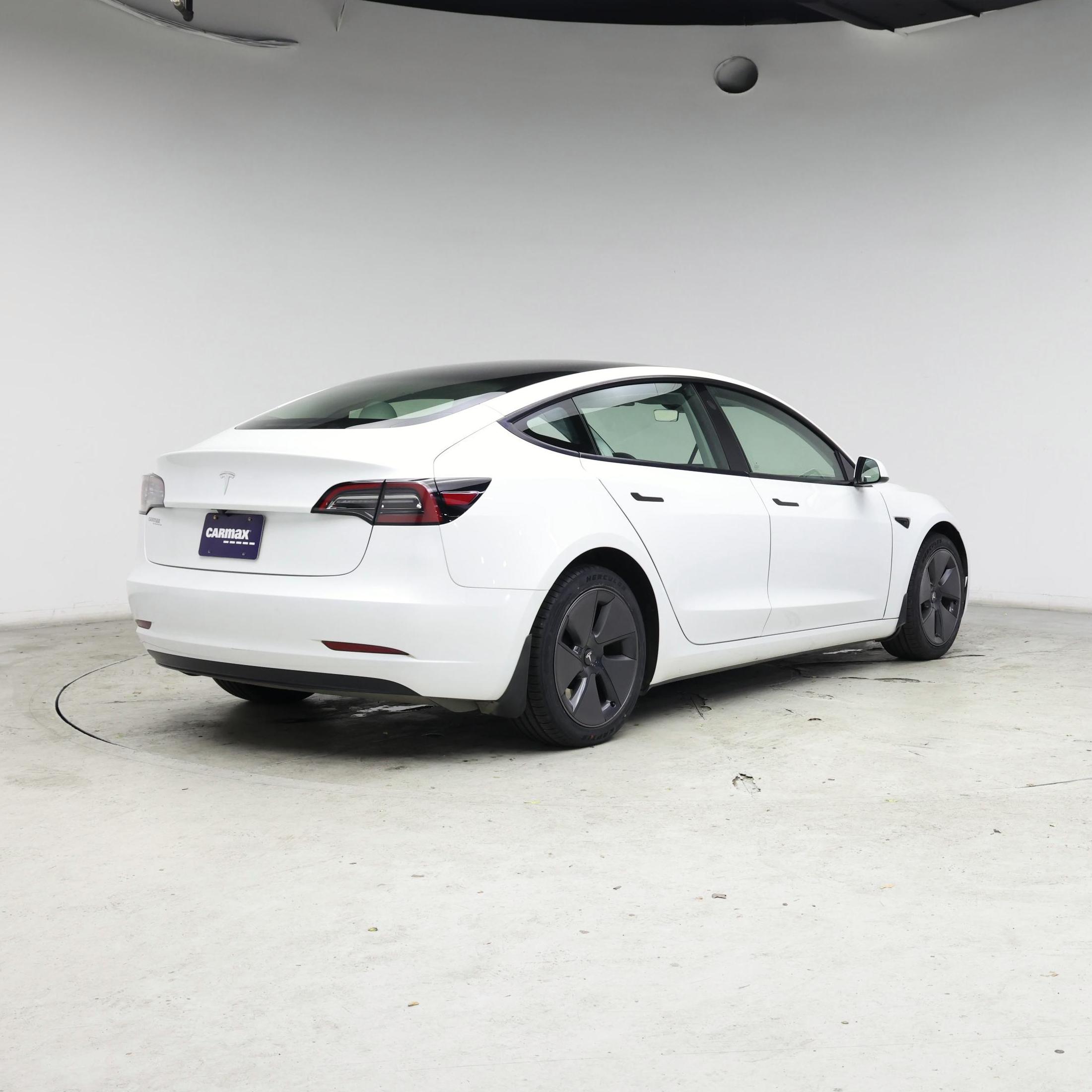 Thumbnail: 2023 Tesla Model 3 - 8