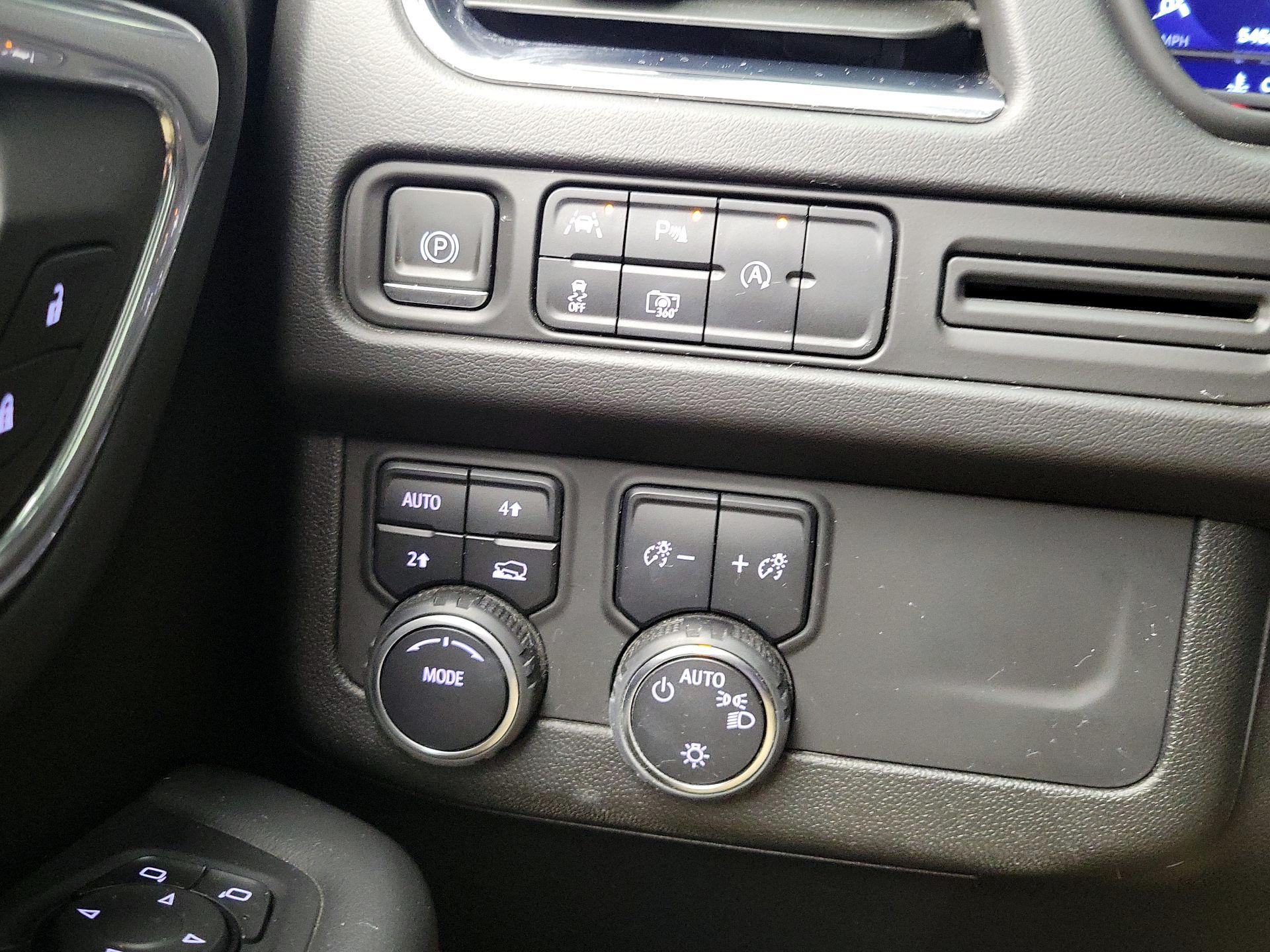 Thumbnail: 2023 Chevrolet Suburban - 13