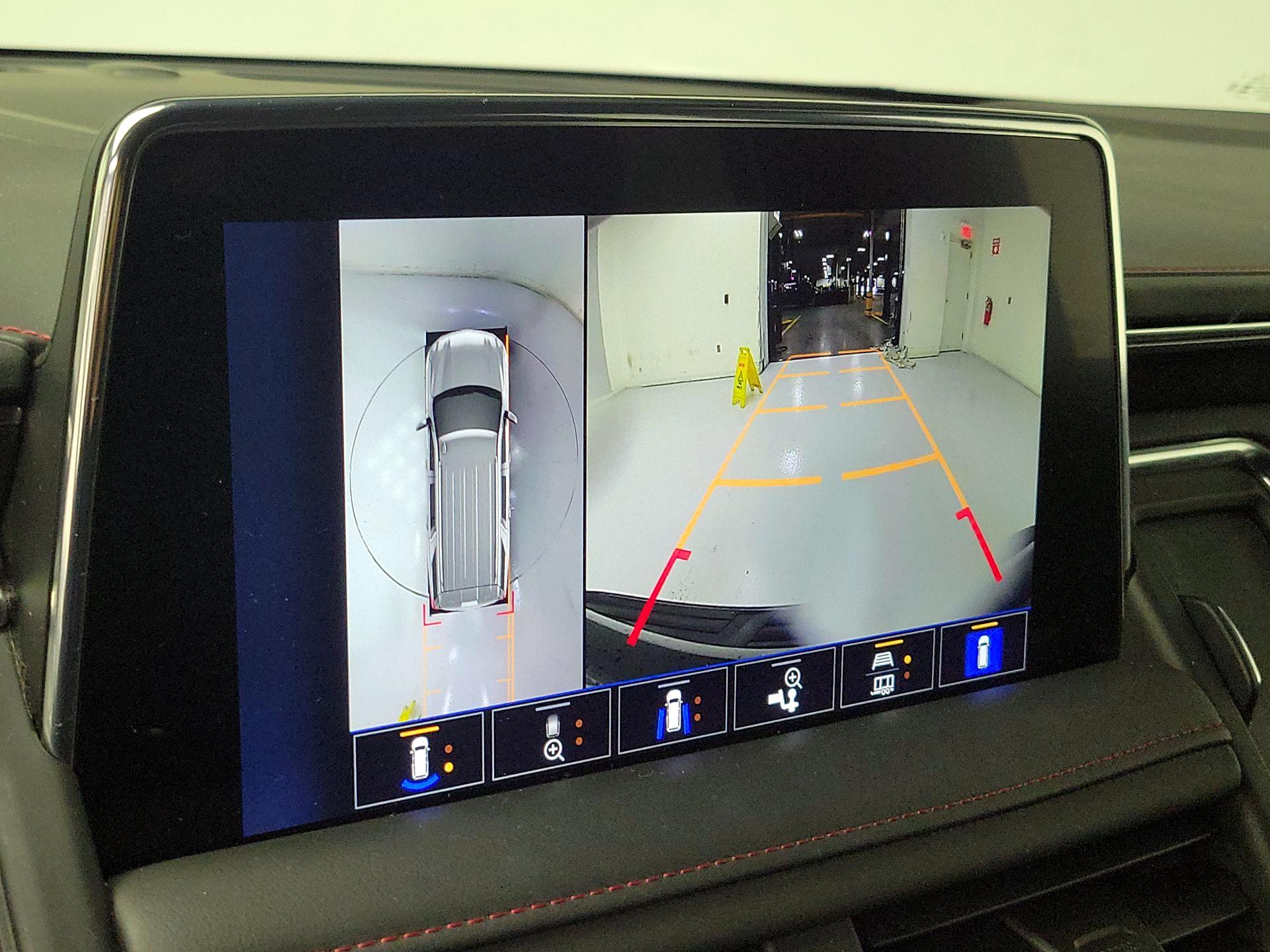 Thumbnail: 2023 Chevrolet Suburban - 14