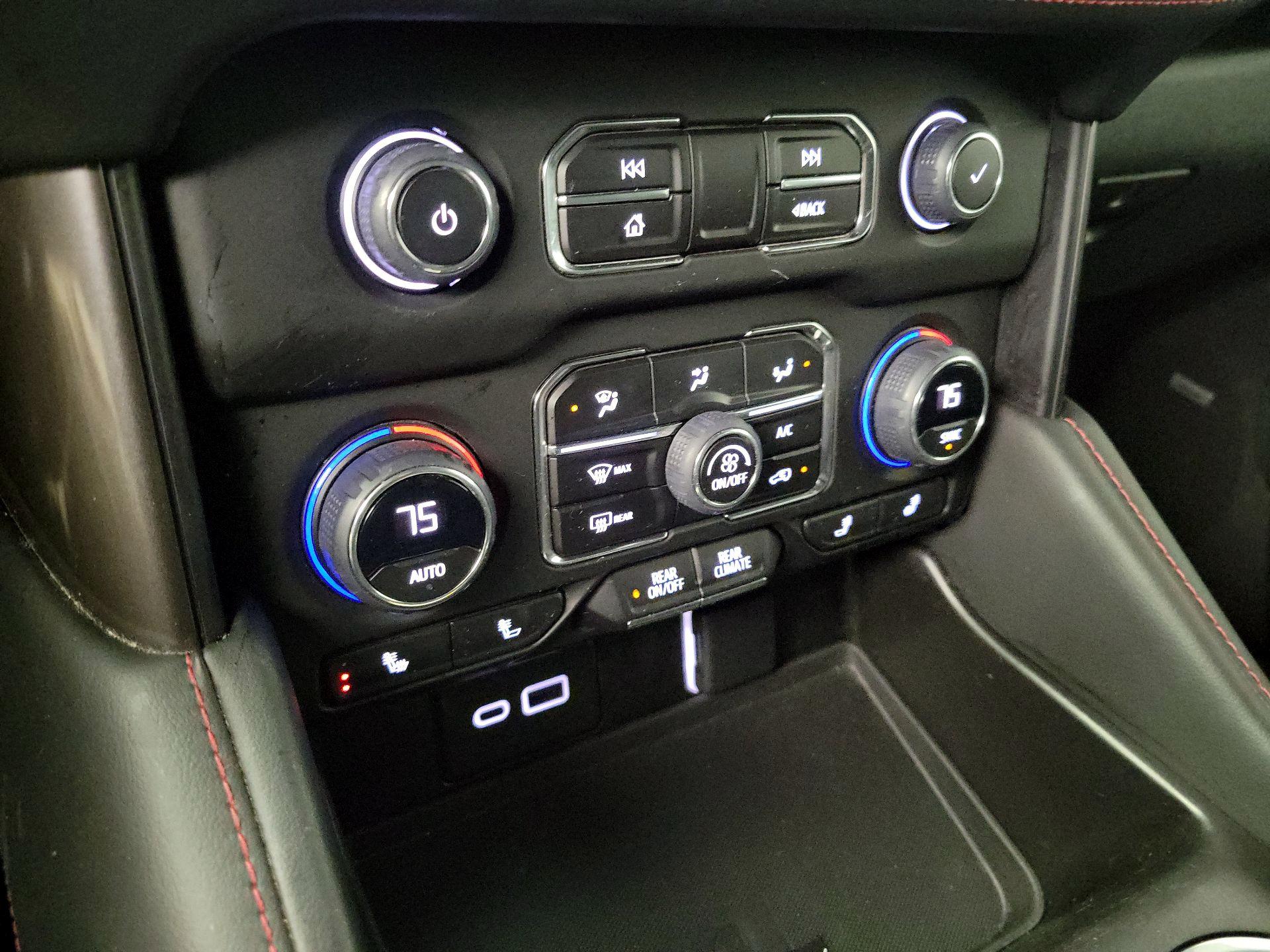 Thumbnail: 2023 Chevrolet Suburban - 16