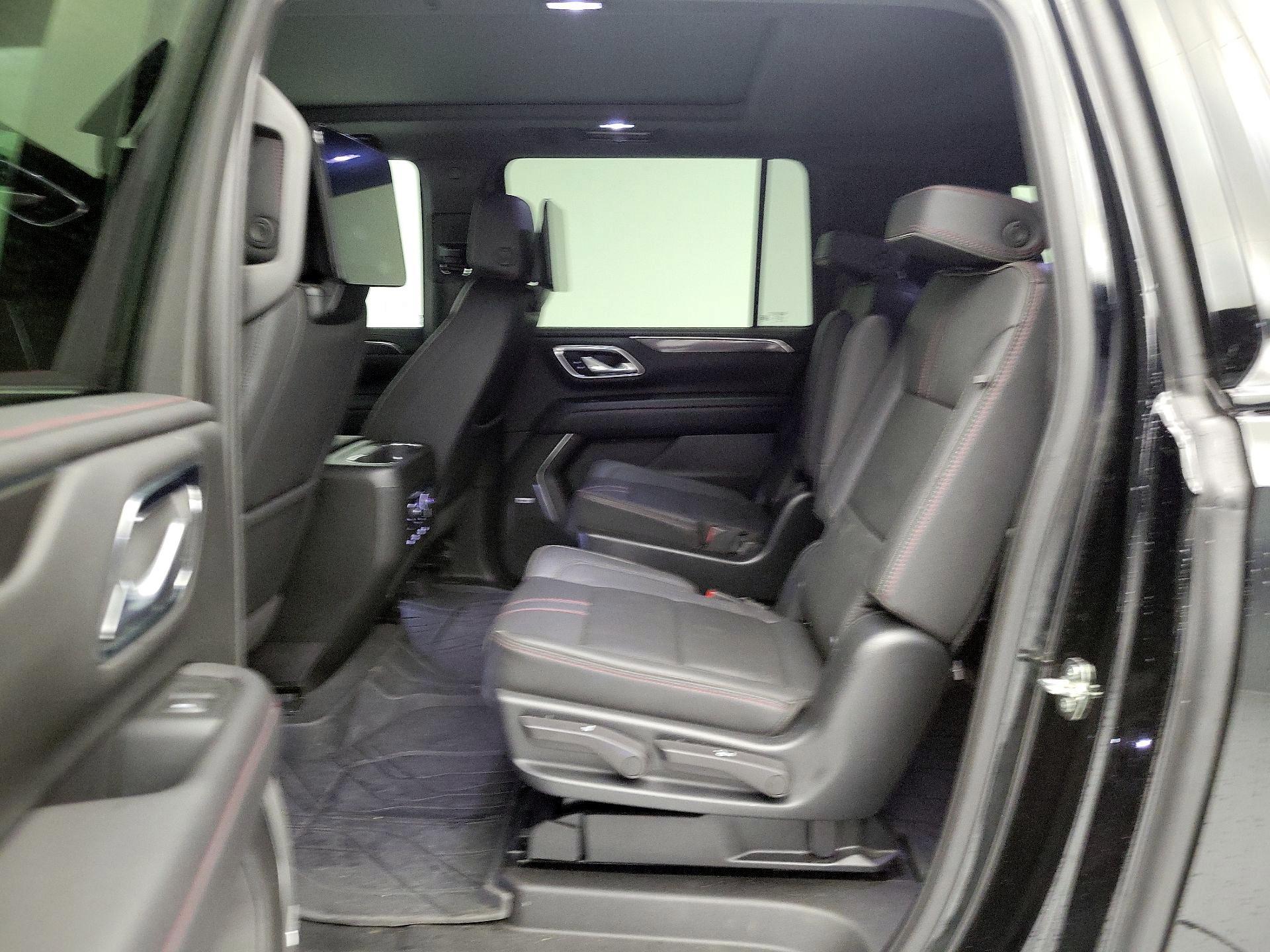 Thumbnail: 2023 Chevrolet Suburban - 20