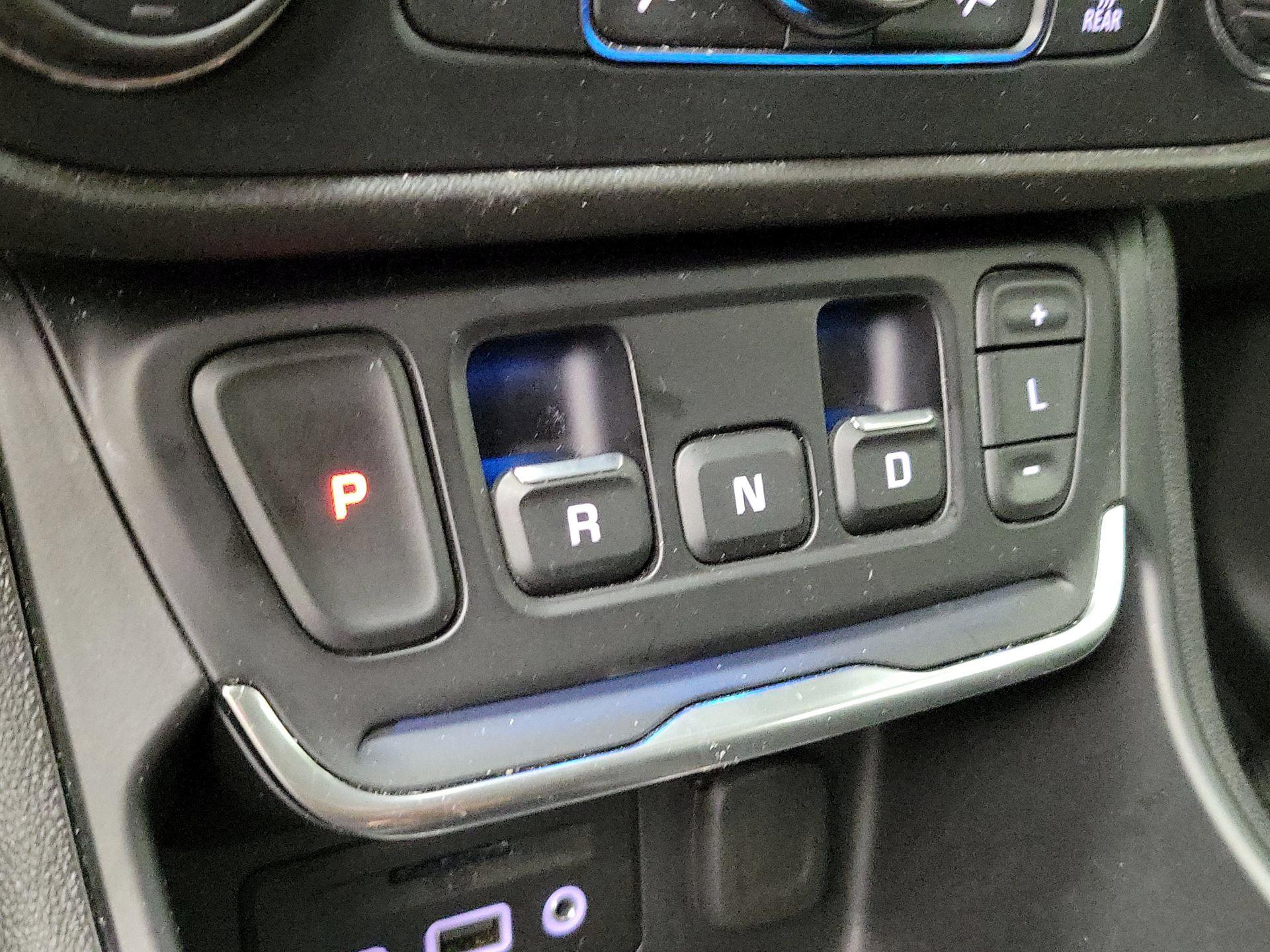 Thumbnail: 2020 GMC Terrain - 17