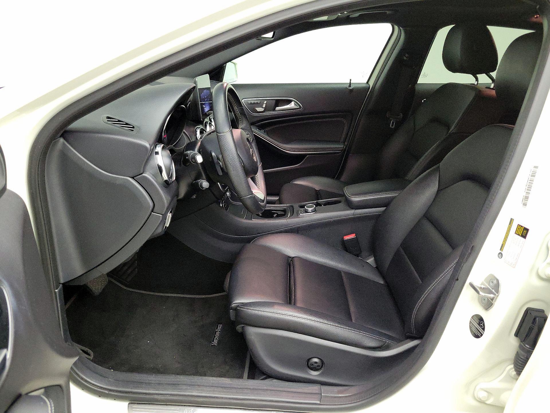 Thumbnail: 2018 Mercedes-Benz GLA - 11