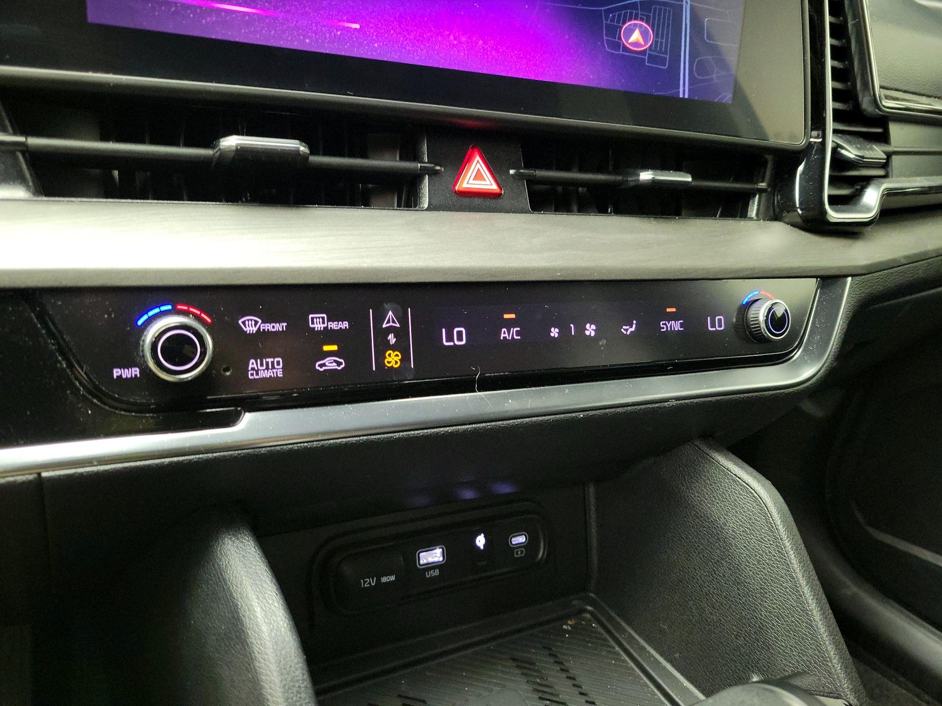 Thumbnail: 2023 Kia Sportage - 16