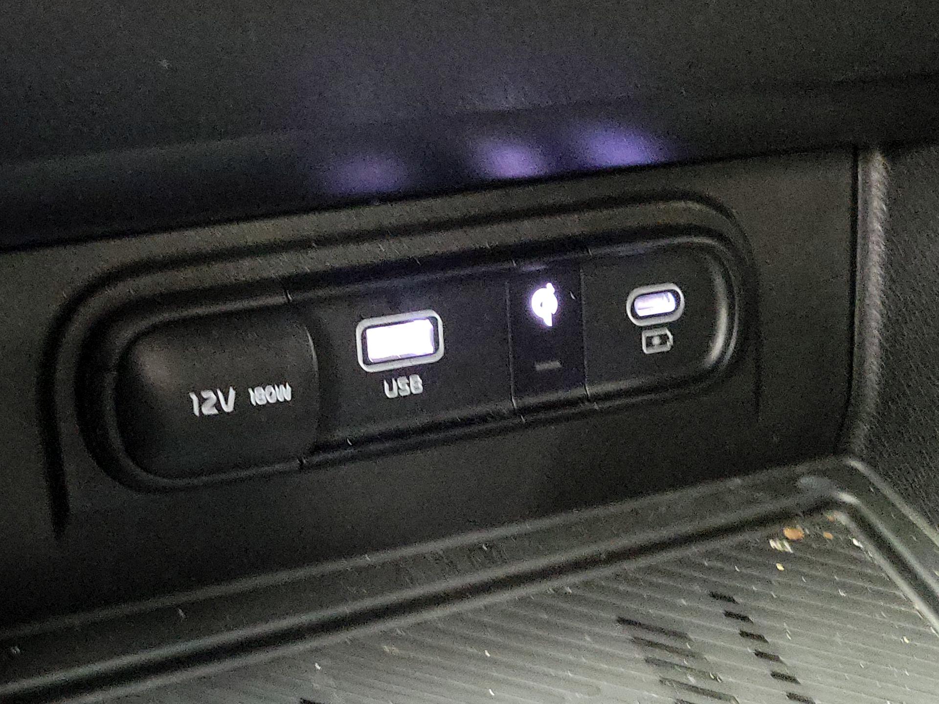 Thumbnail: 2023 Kia Sportage - 18