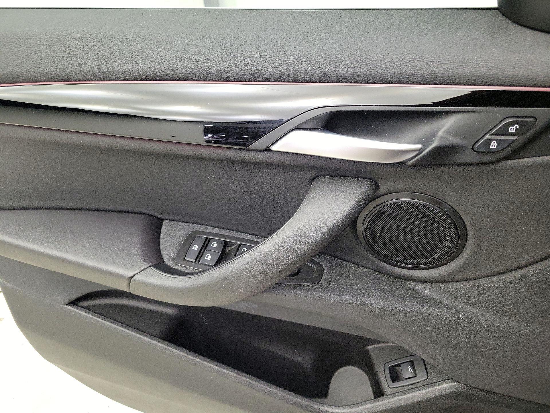 Thumbnail: 2020 BMW X2 - 12