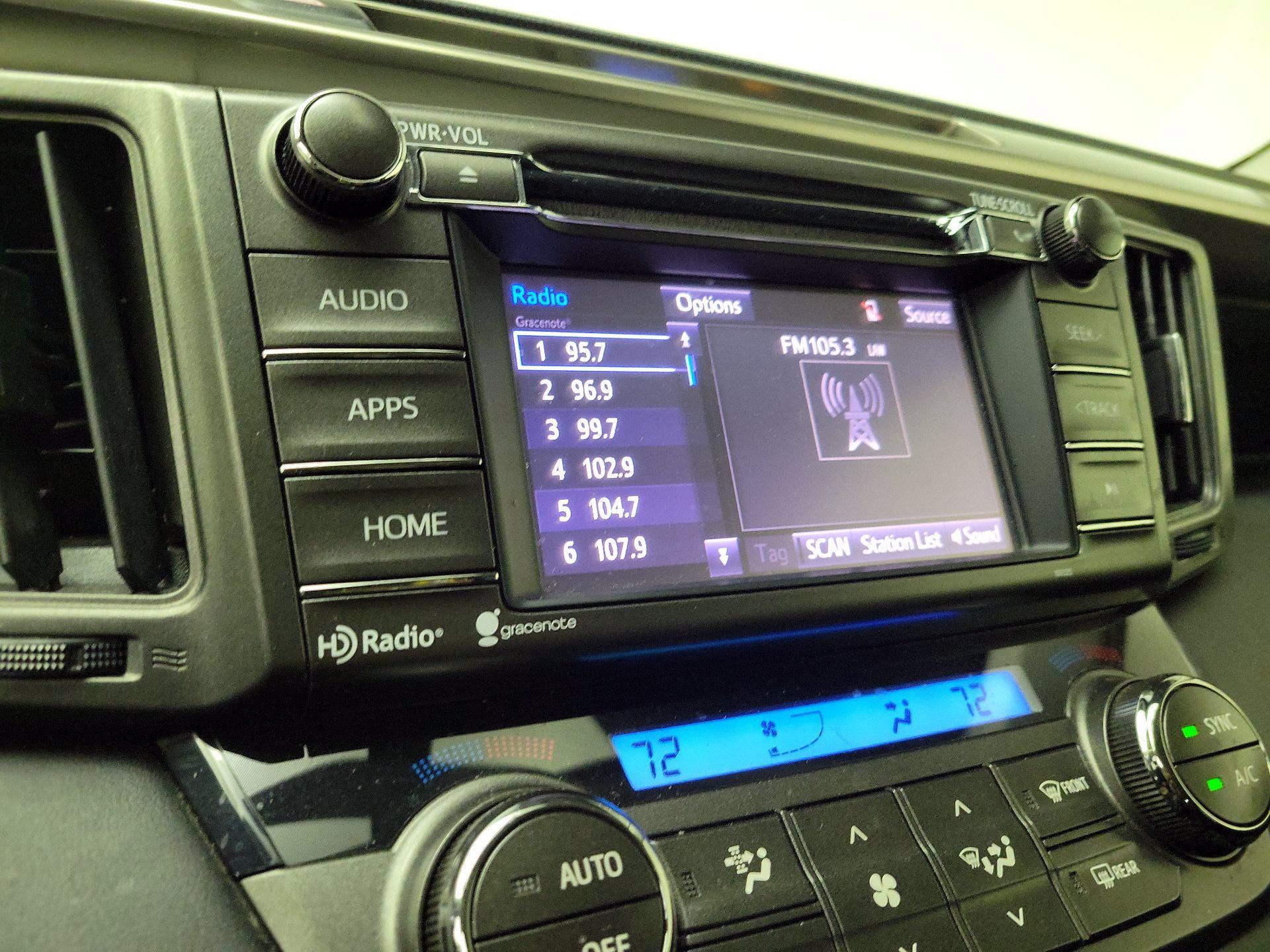 Thumbnail: 2015 Toyota RAV4 - 15