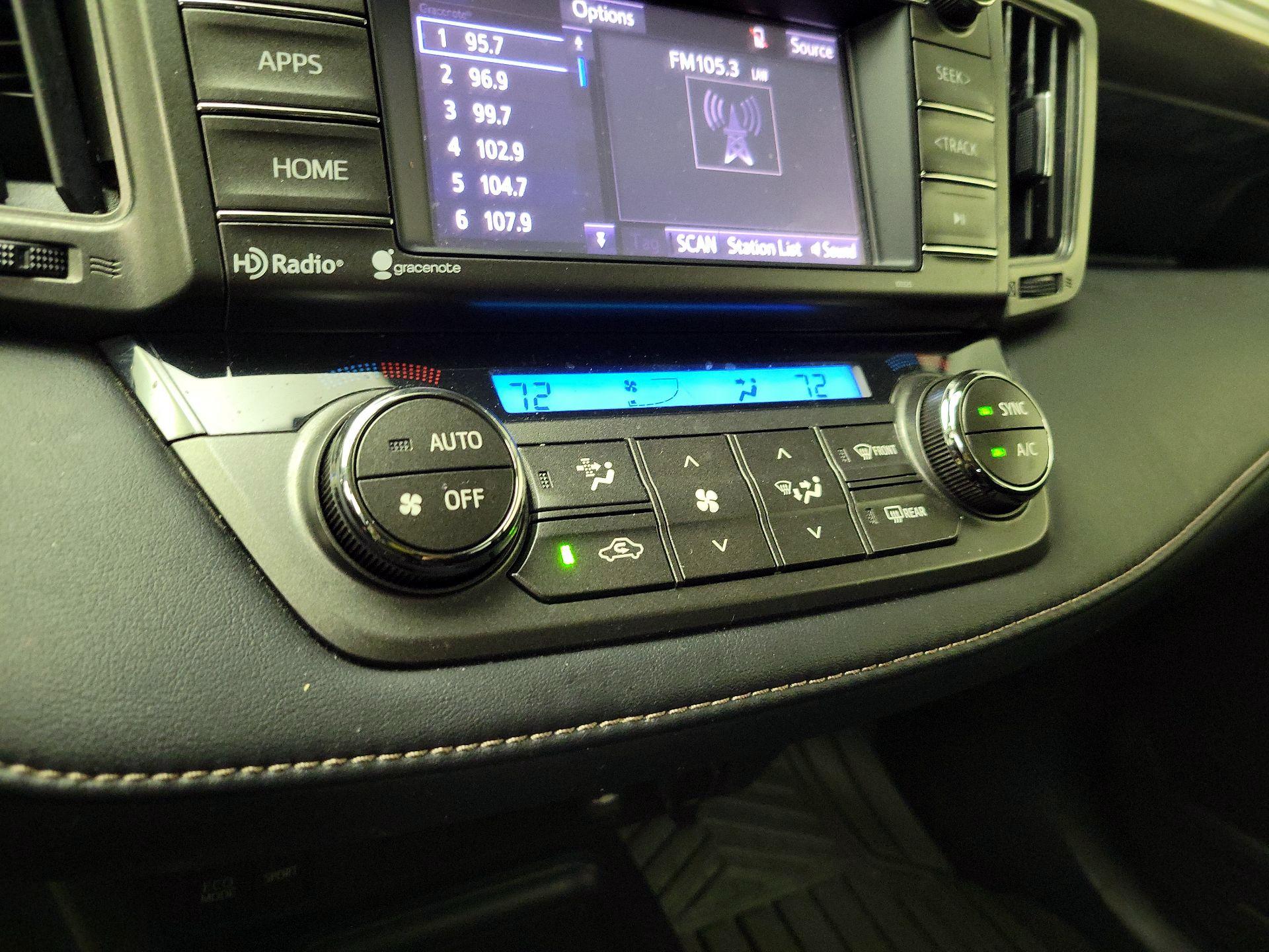 Thumbnail: 2015 Toyota RAV4 - 16