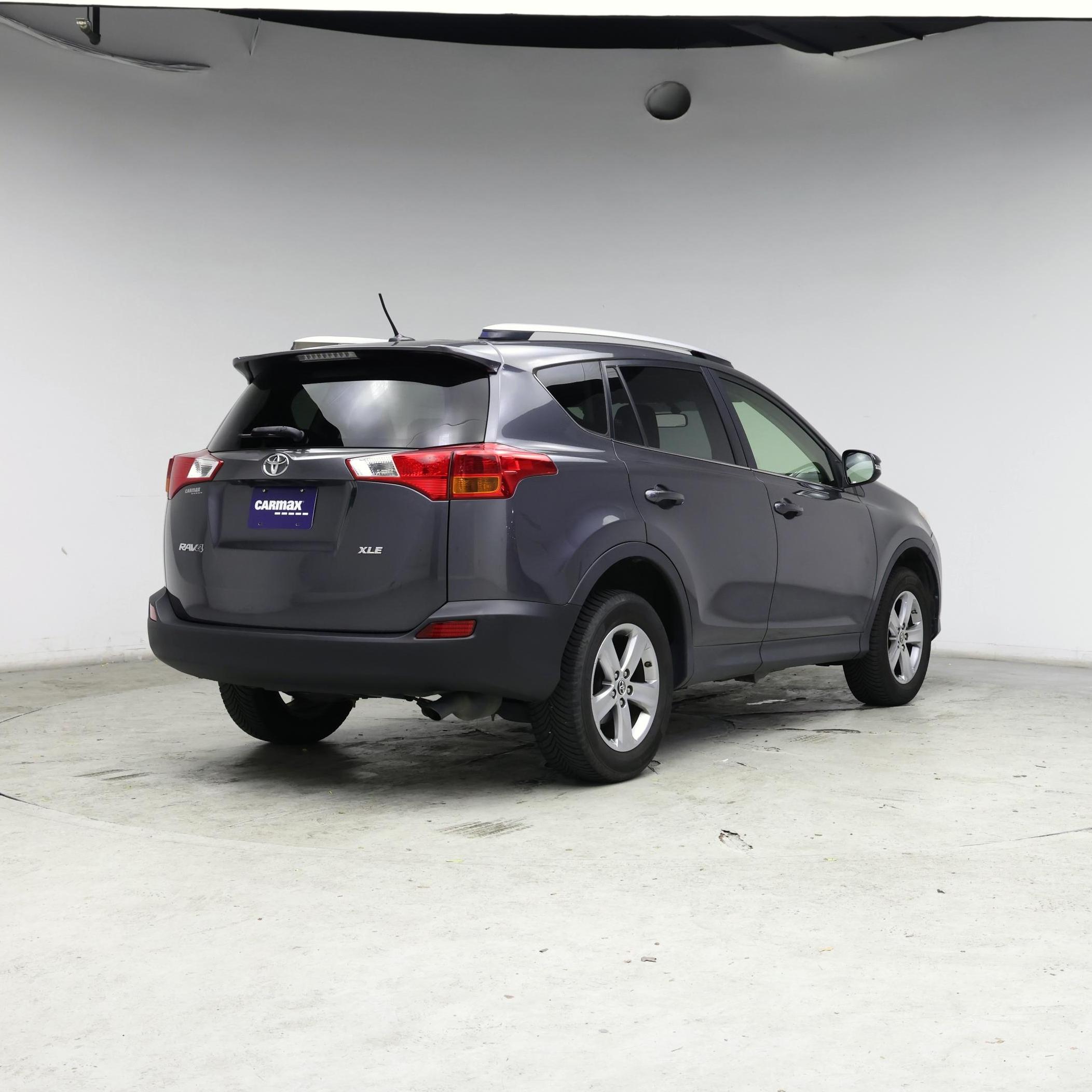 Thumbnail: 2015 Toyota RAV4 - 8