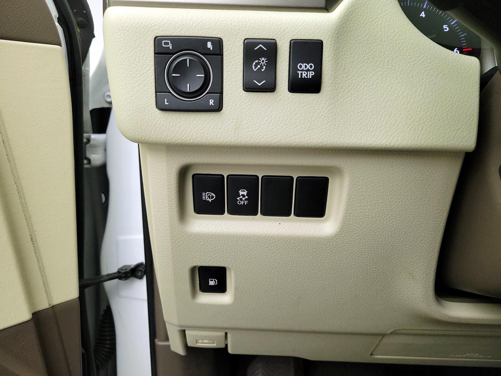 Thumbnail: 2017 Lexus GX - 13