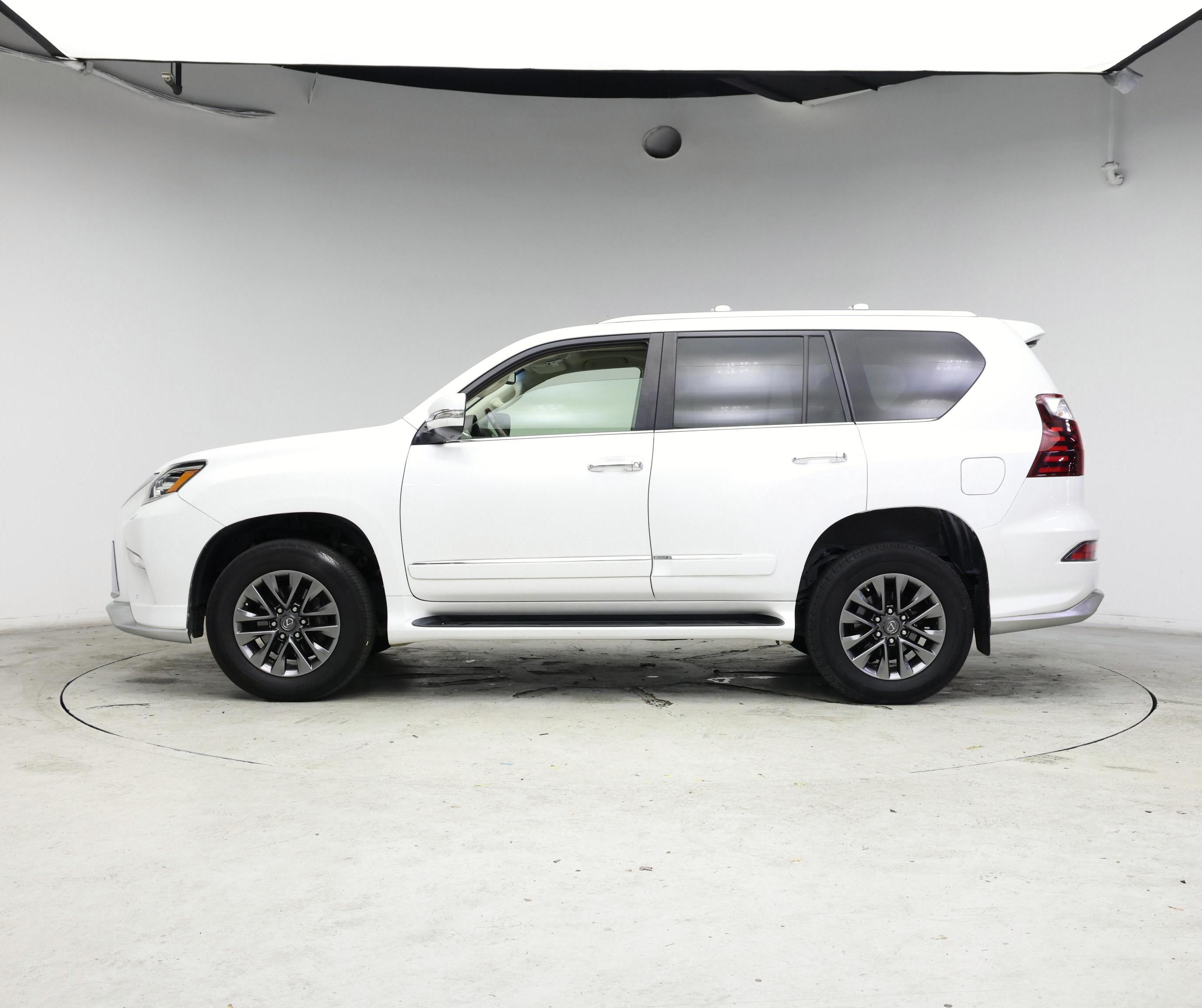 Thumbnail: 2017 Lexus GX - 3