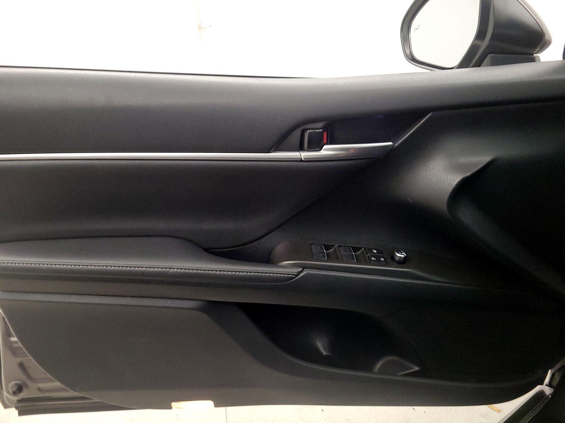 Thumbnail: 2023 Toyota Camry - 12