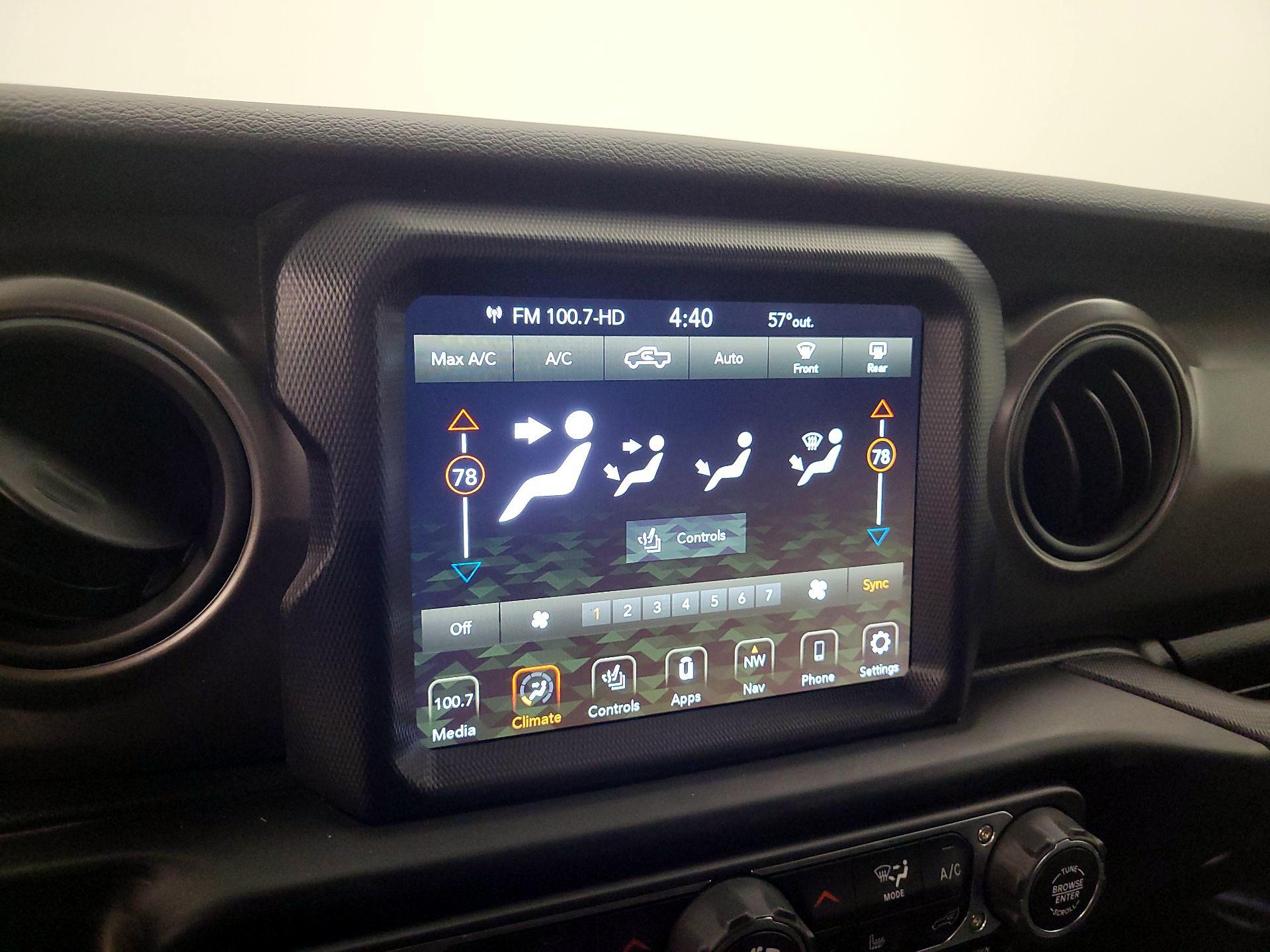 Thumbnail: 2022 Jeep Gladiator - 17