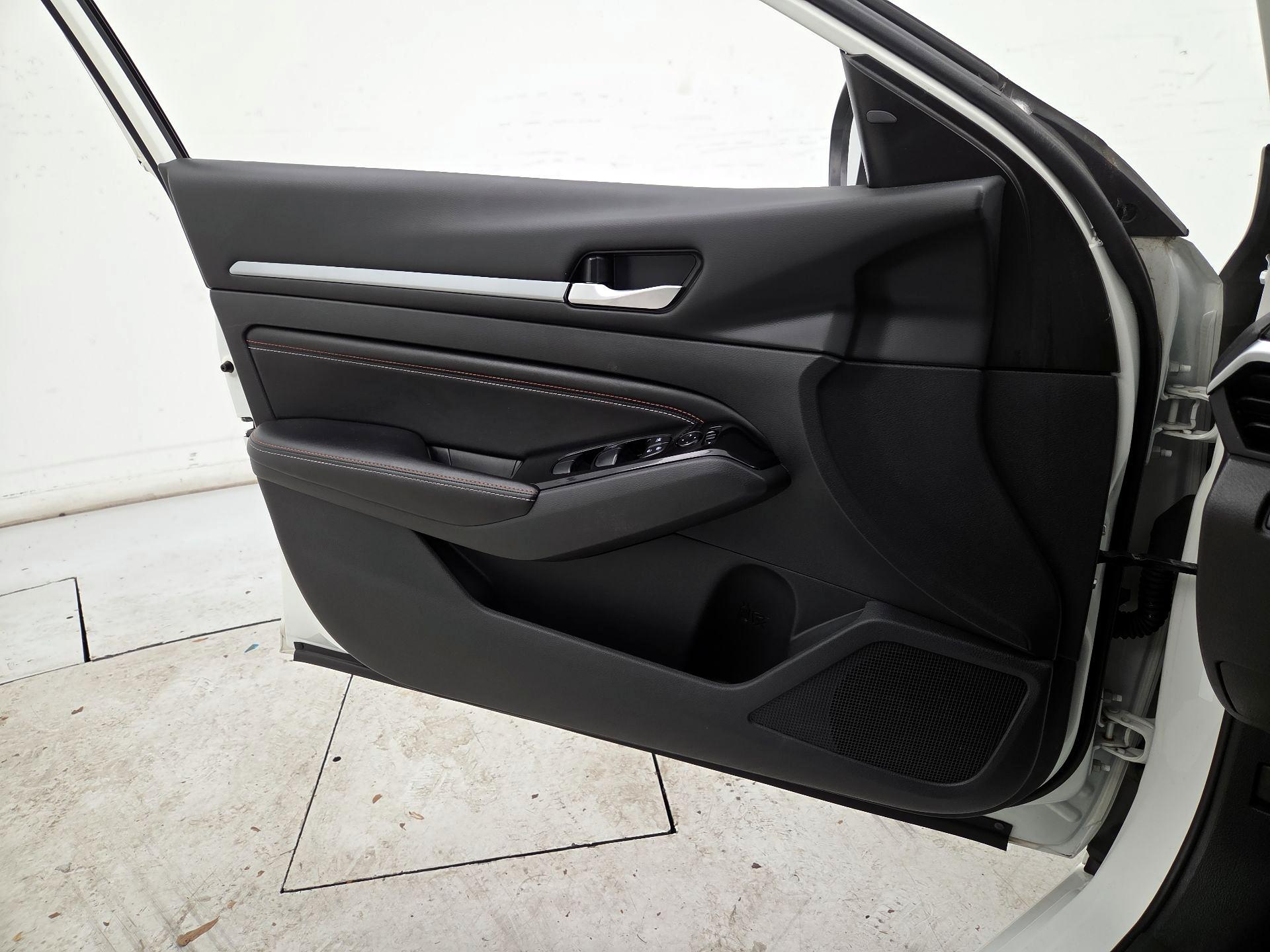 Thumbnail: 2023 Nissan Altima - 12