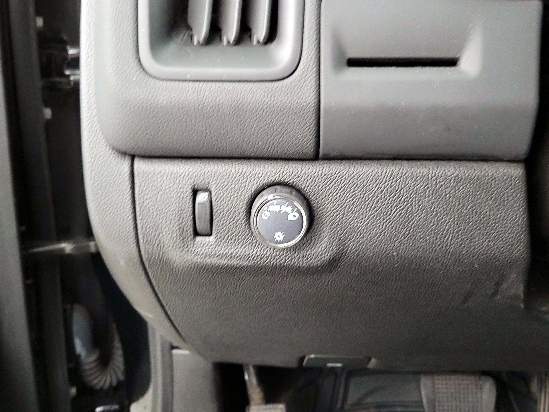 Thumbnail: 2022 Chevrolet Colorado - 13