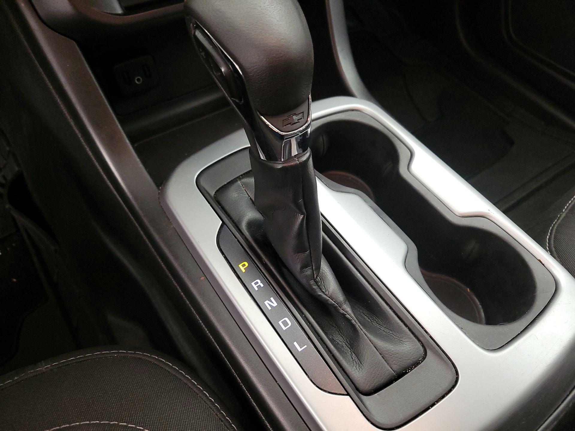 Thumbnail: 2022 Chevrolet Colorado - 17