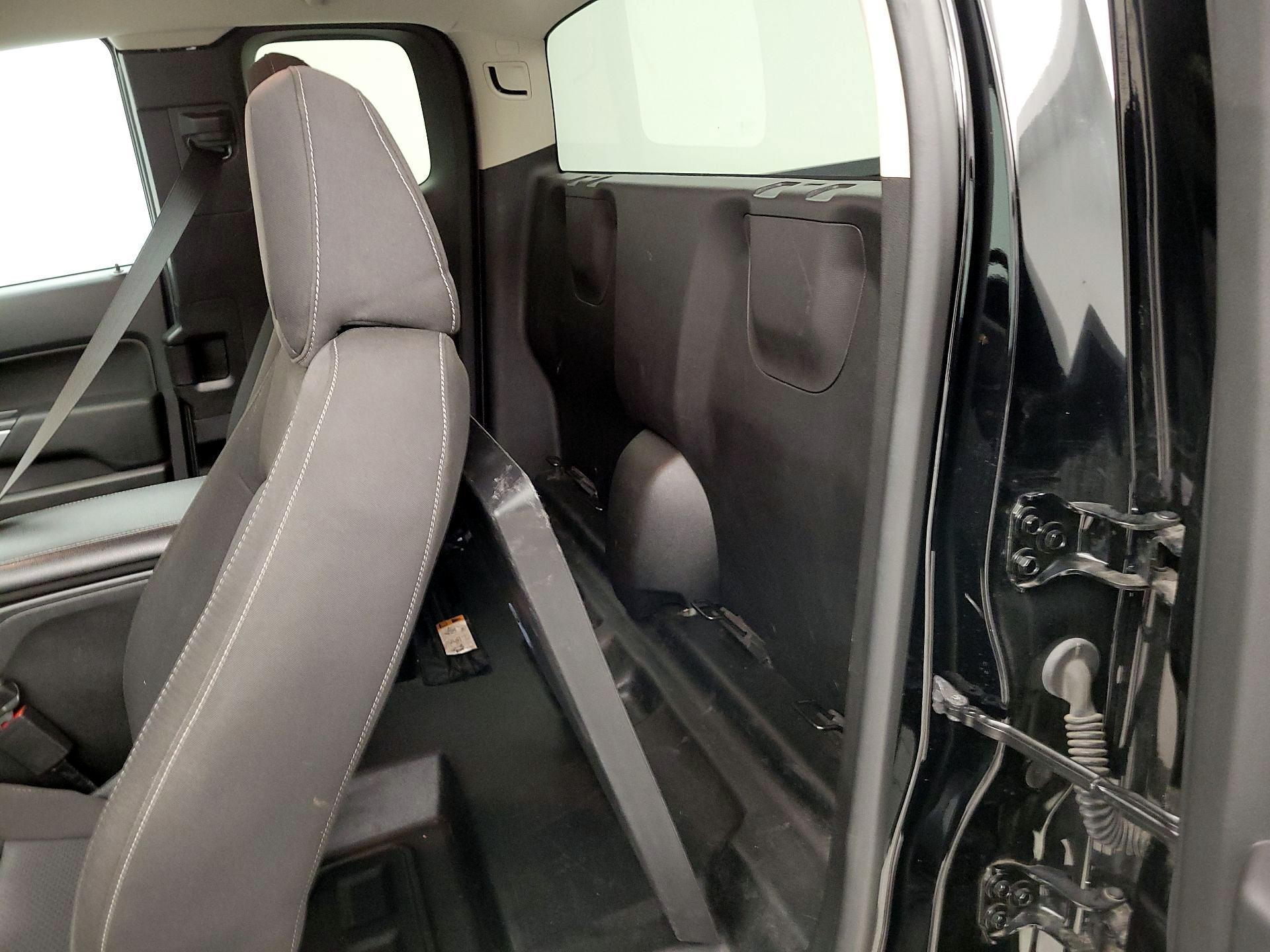 Thumbnail: 2022 Chevrolet Colorado - 19