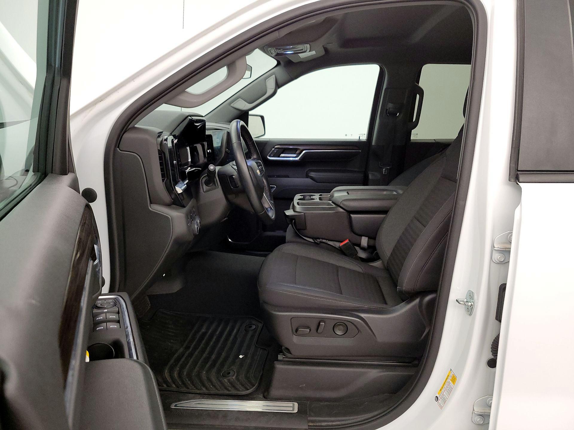 Thumbnail: 2023 Chevrolet Silverado 1500 - 11