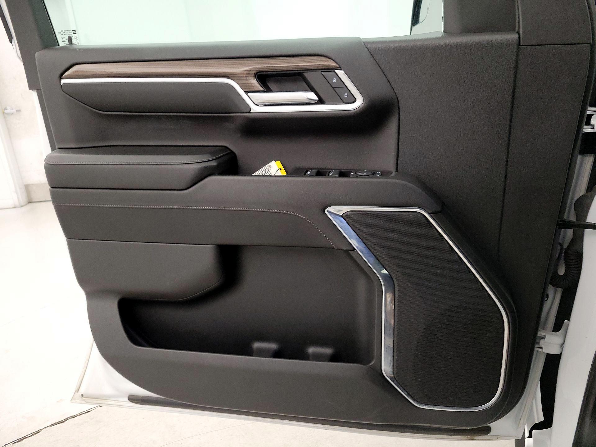 Thumbnail: 2023 Chevrolet Silverado 1500 - 12