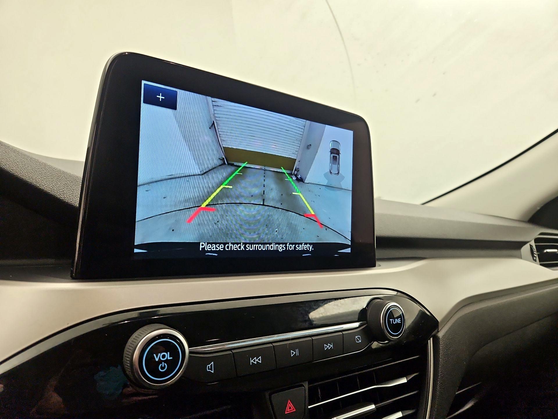 Thumbnail: 2022 Ford Escape - 14