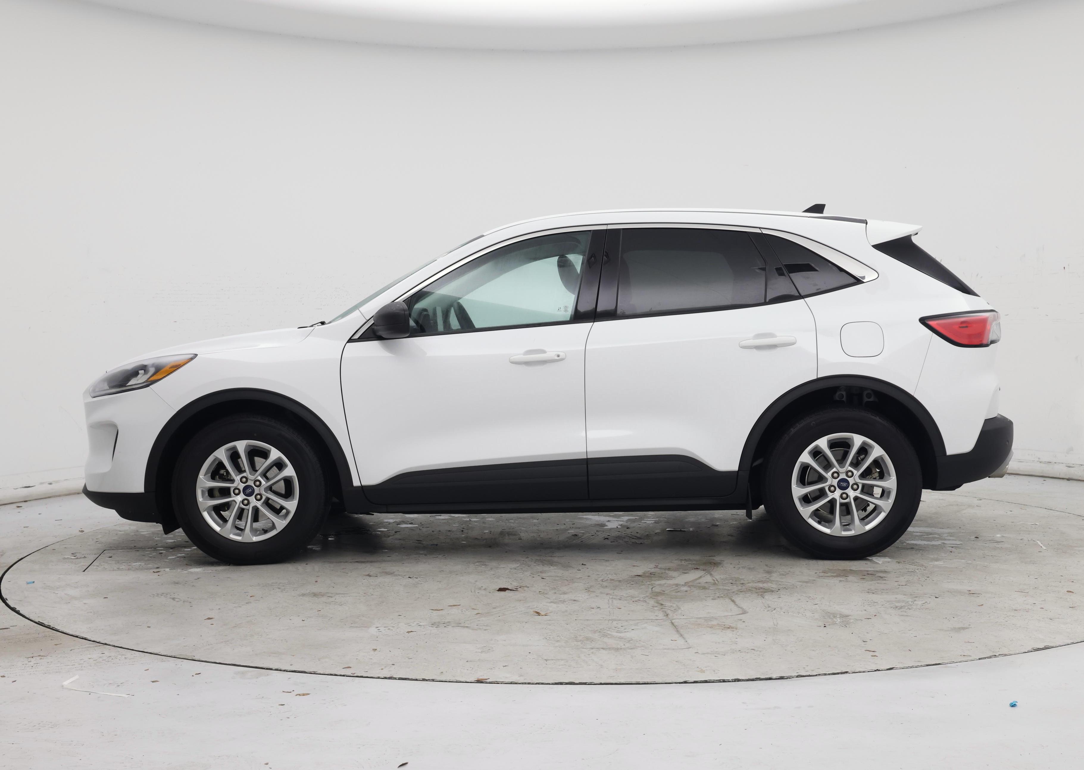 Thumbnail: 2022 Ford Escape - 3