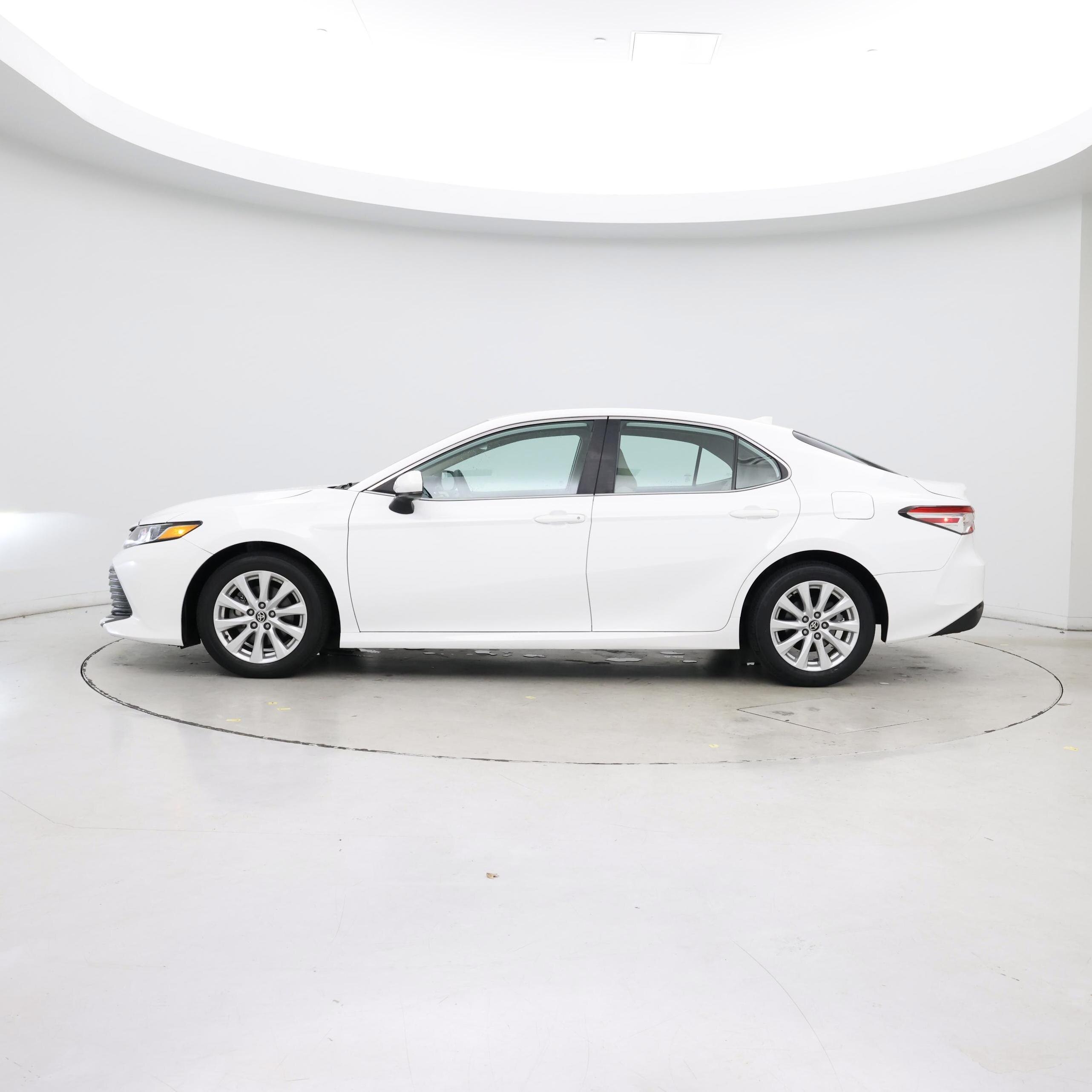 Thumbnail: 2020 Toyota Camry - 3