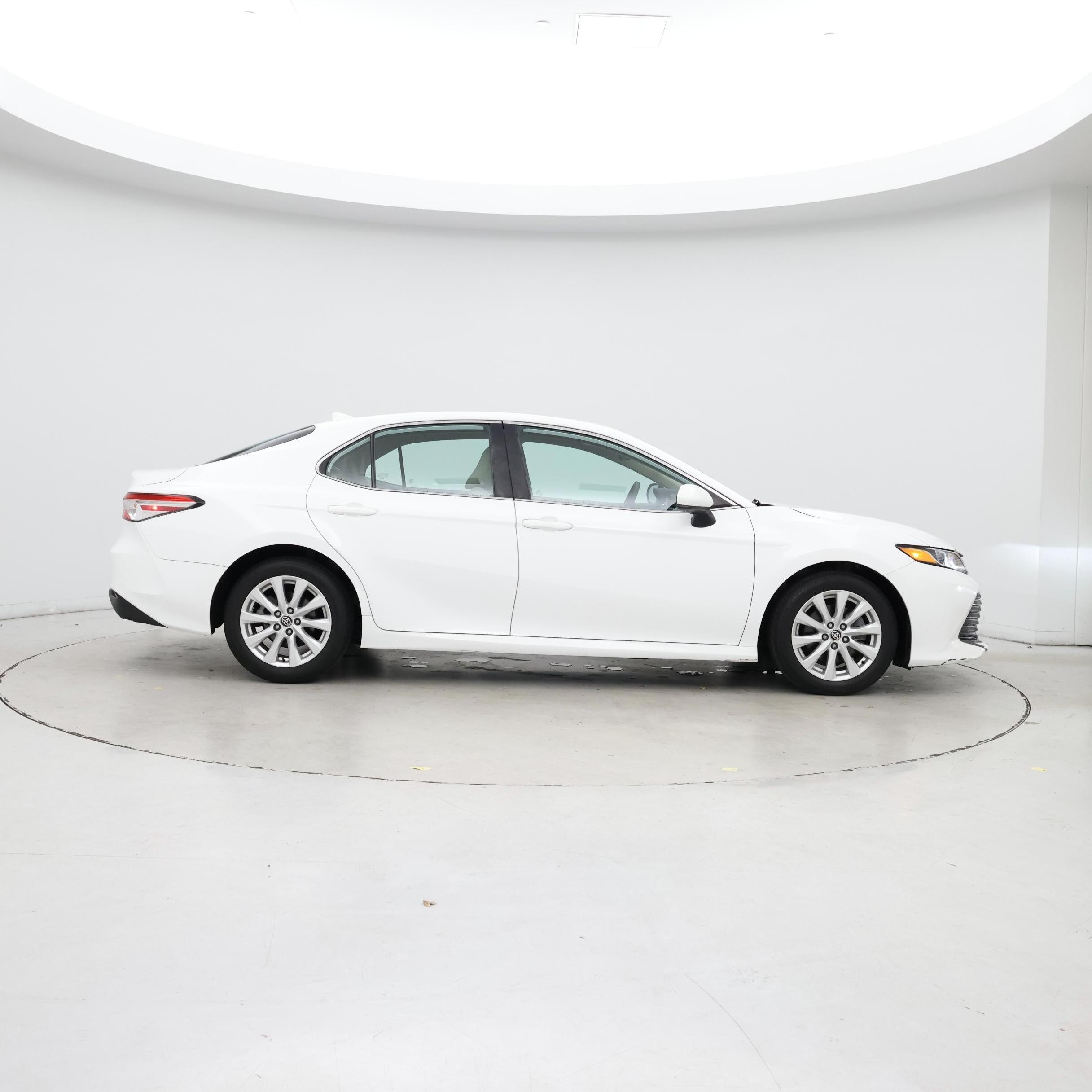 Thumbnail: 2020 Toyota Camry - 7