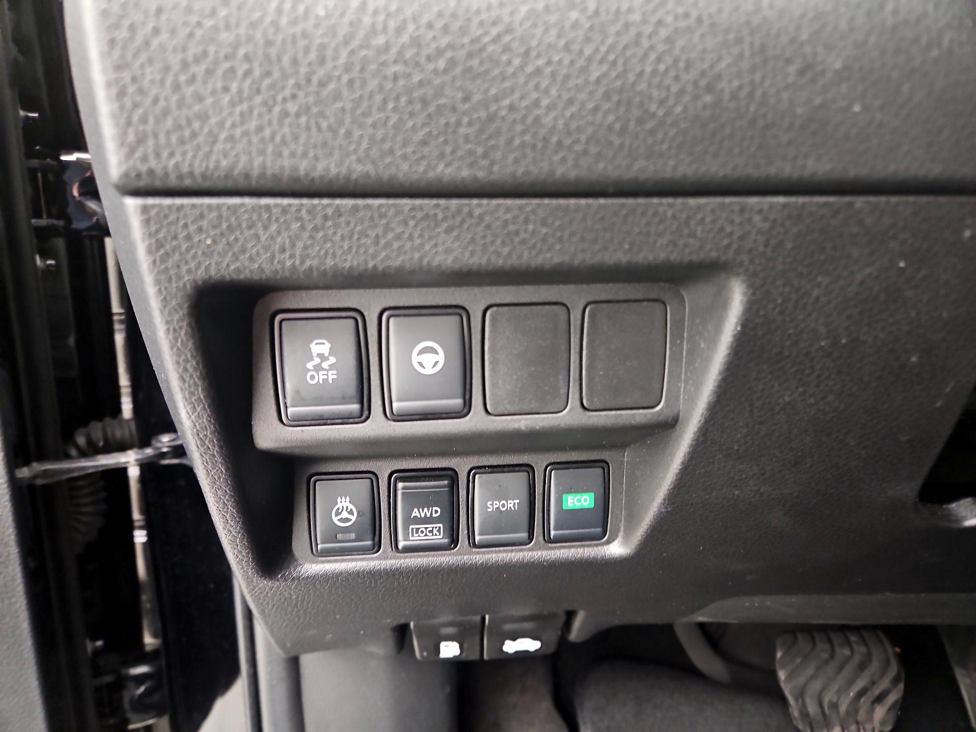 Thumbnail: 2022 Nissan Rogue Sport - 13