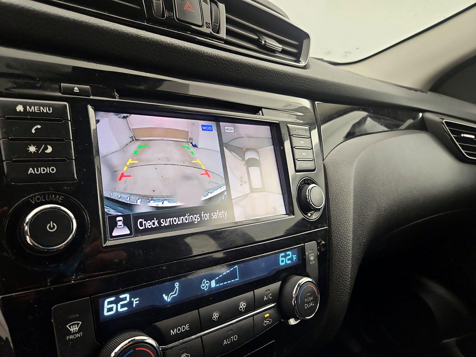 Thumbnail: 2022 Nissan Rogue Sport - 14