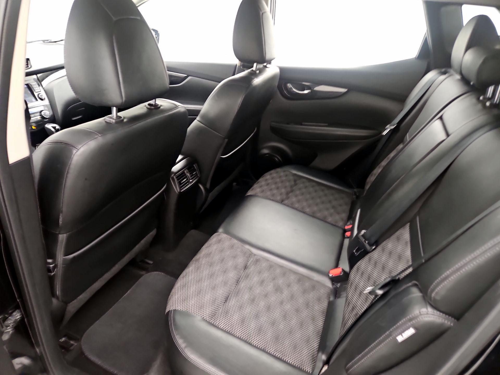 Thumbnail: 2022 Nissan Rogue Sport - 19