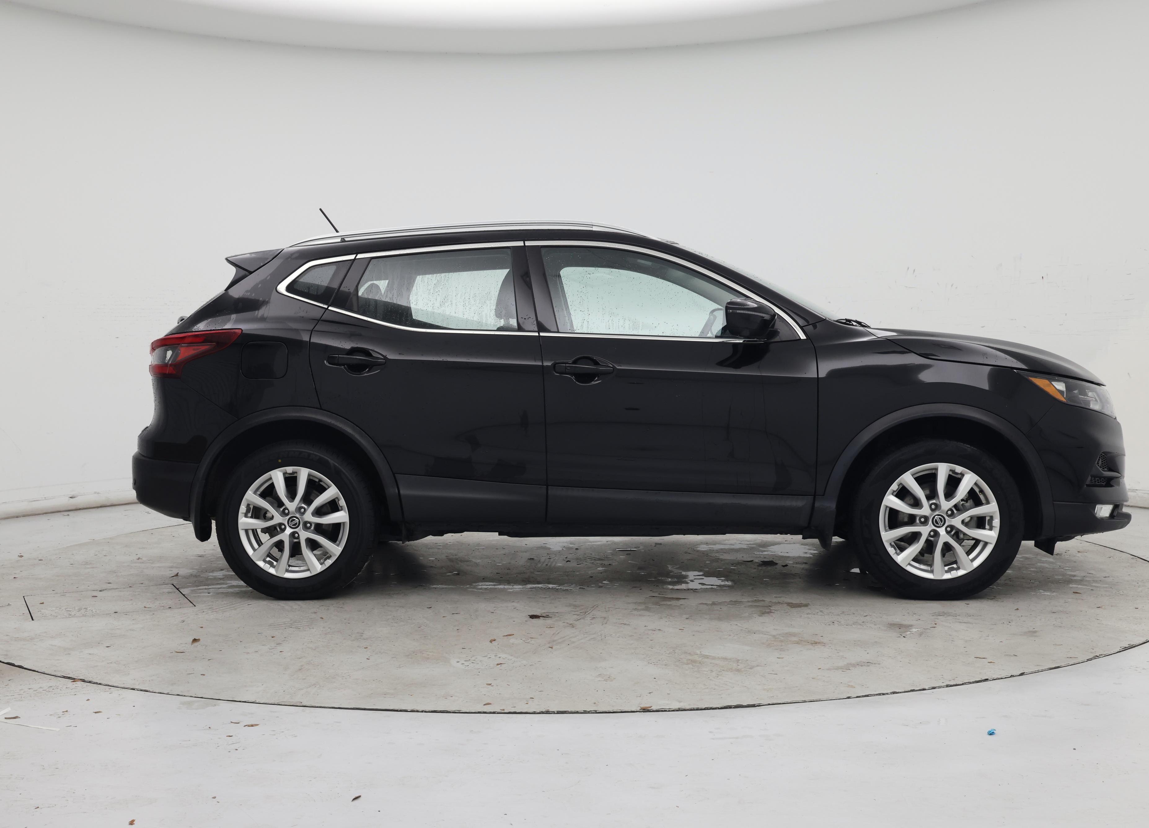 Thumbnail: 2022 Nissan Rogue Sport - 7