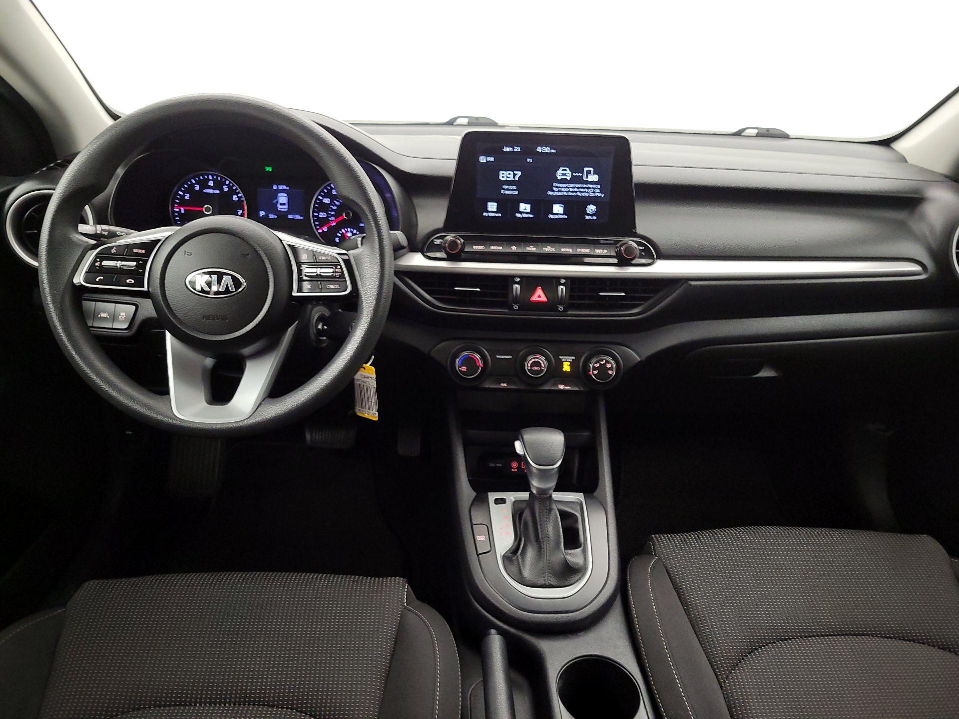 Thumbnail: 2020 Kia Forte - 9